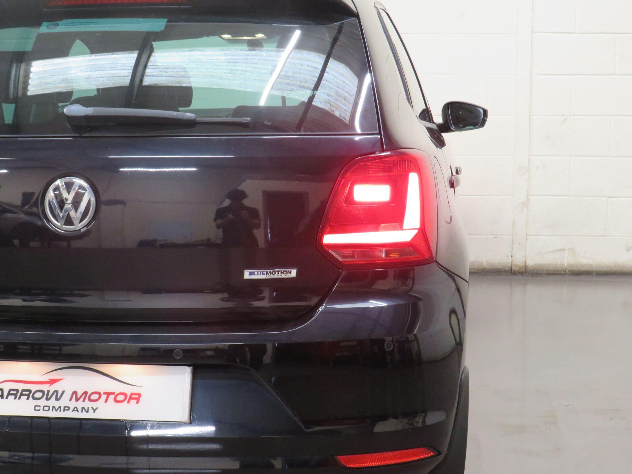 Volkswagen Polo - Image 10