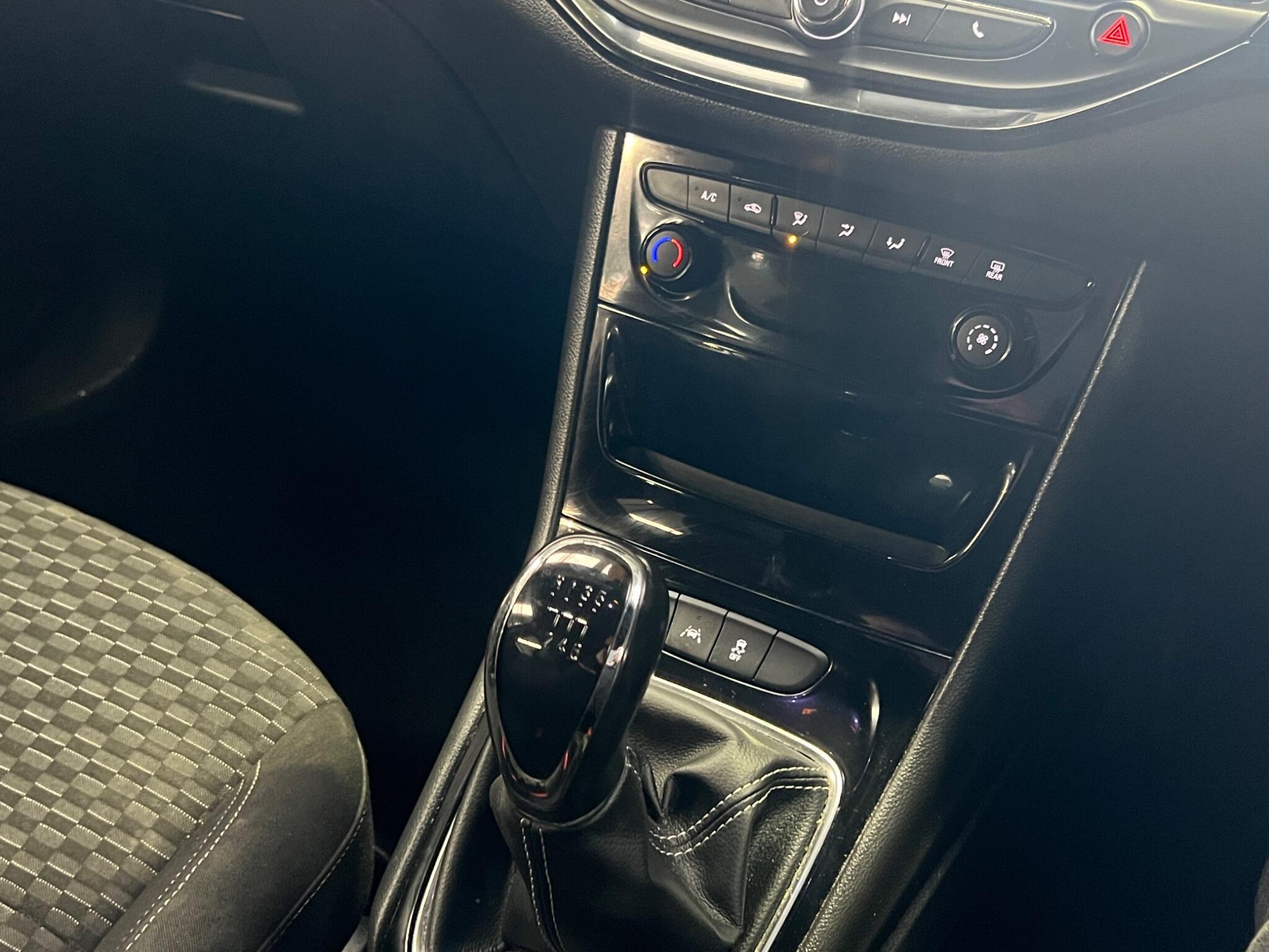 Vauxhall Astra - Image 15