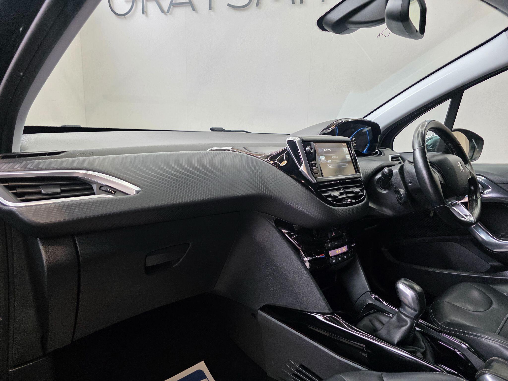 Peugeot 2008 - Image 14
