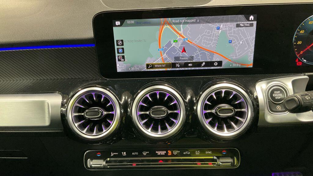 Mercedes-benz GLB - Image 2