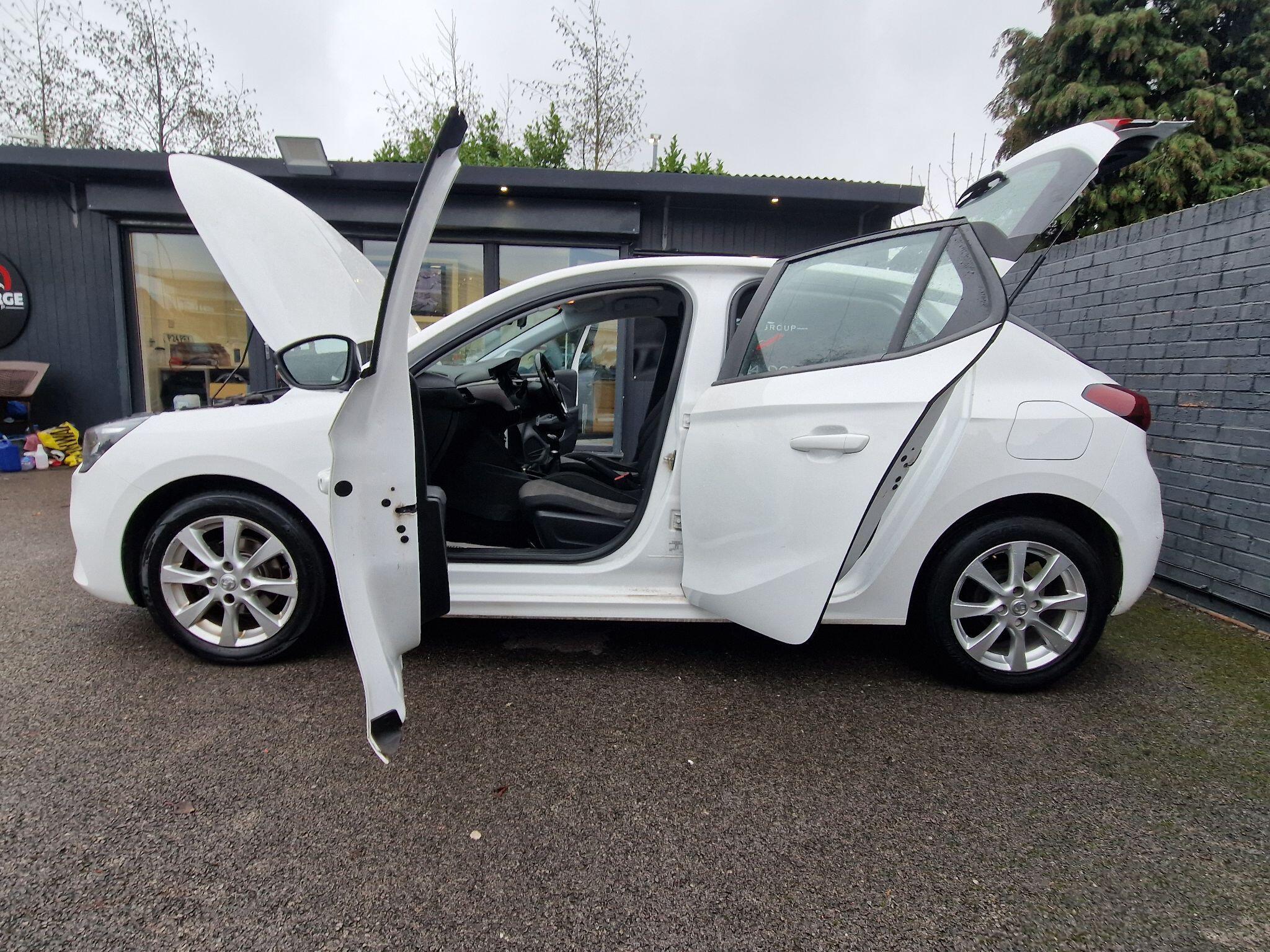 Vauxhall Corsa - Image 15