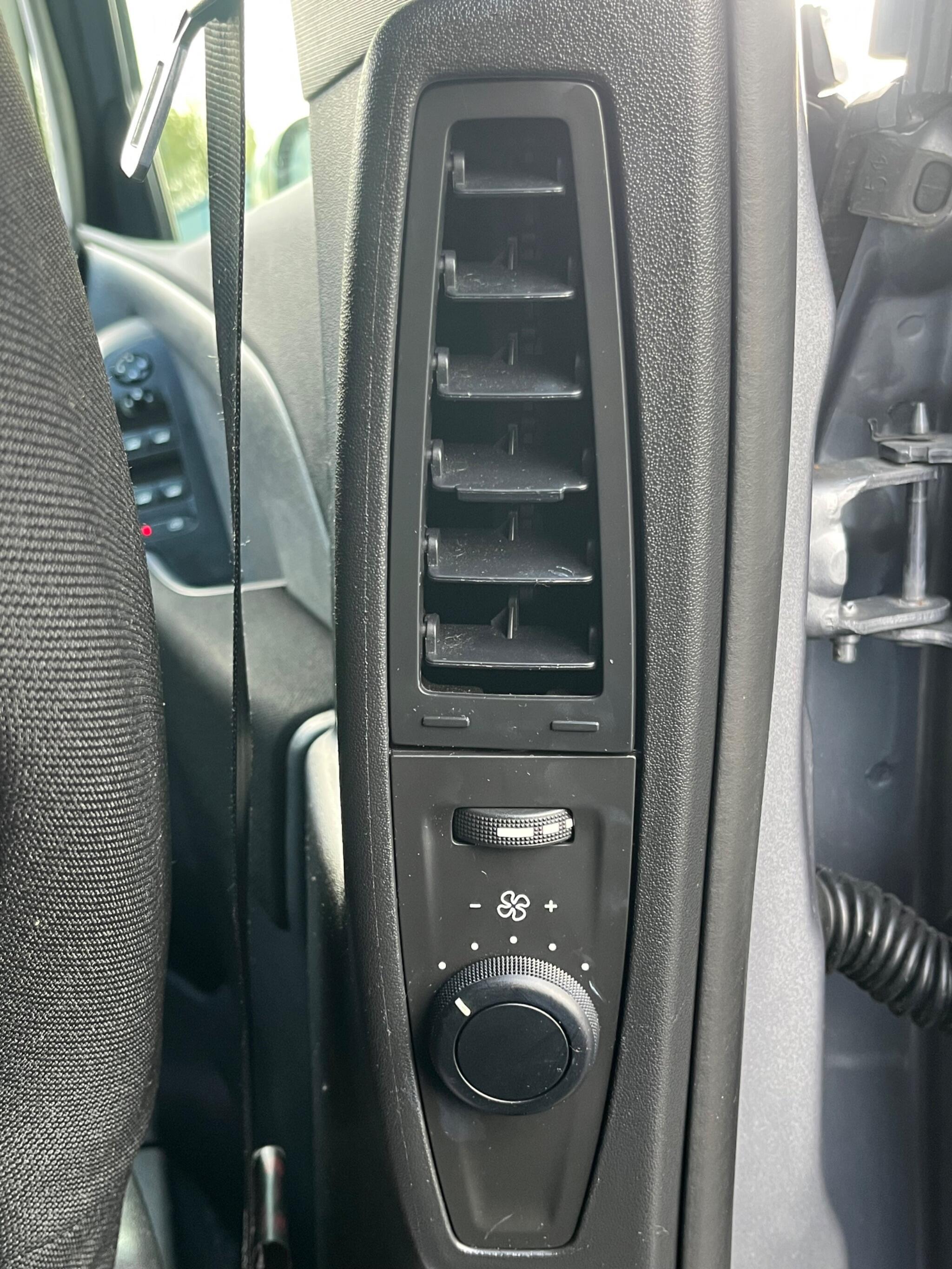 Citroen C4 Picasso - Image 26