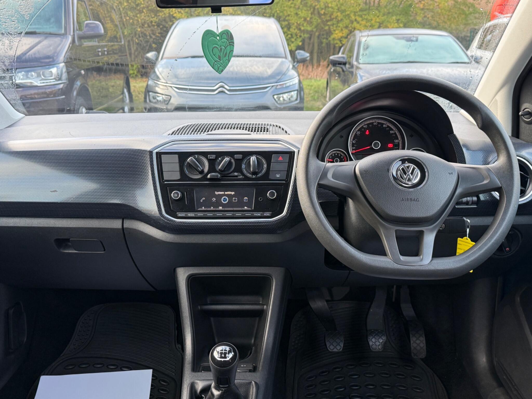 Volkswagen up! - Image 42