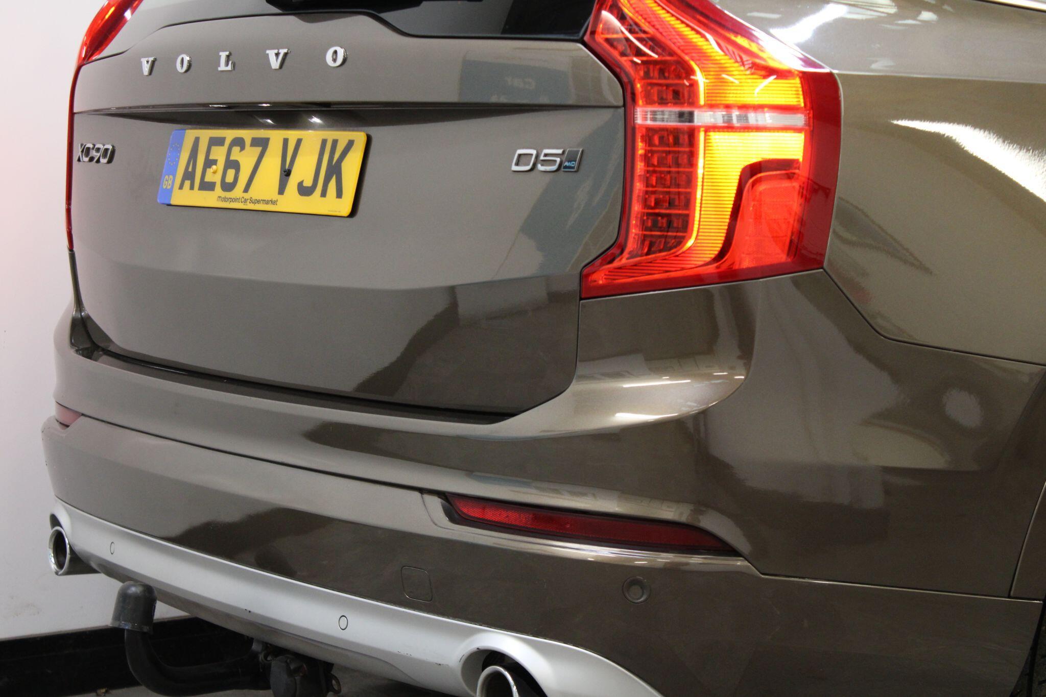 Volvo XC90 - Image 11