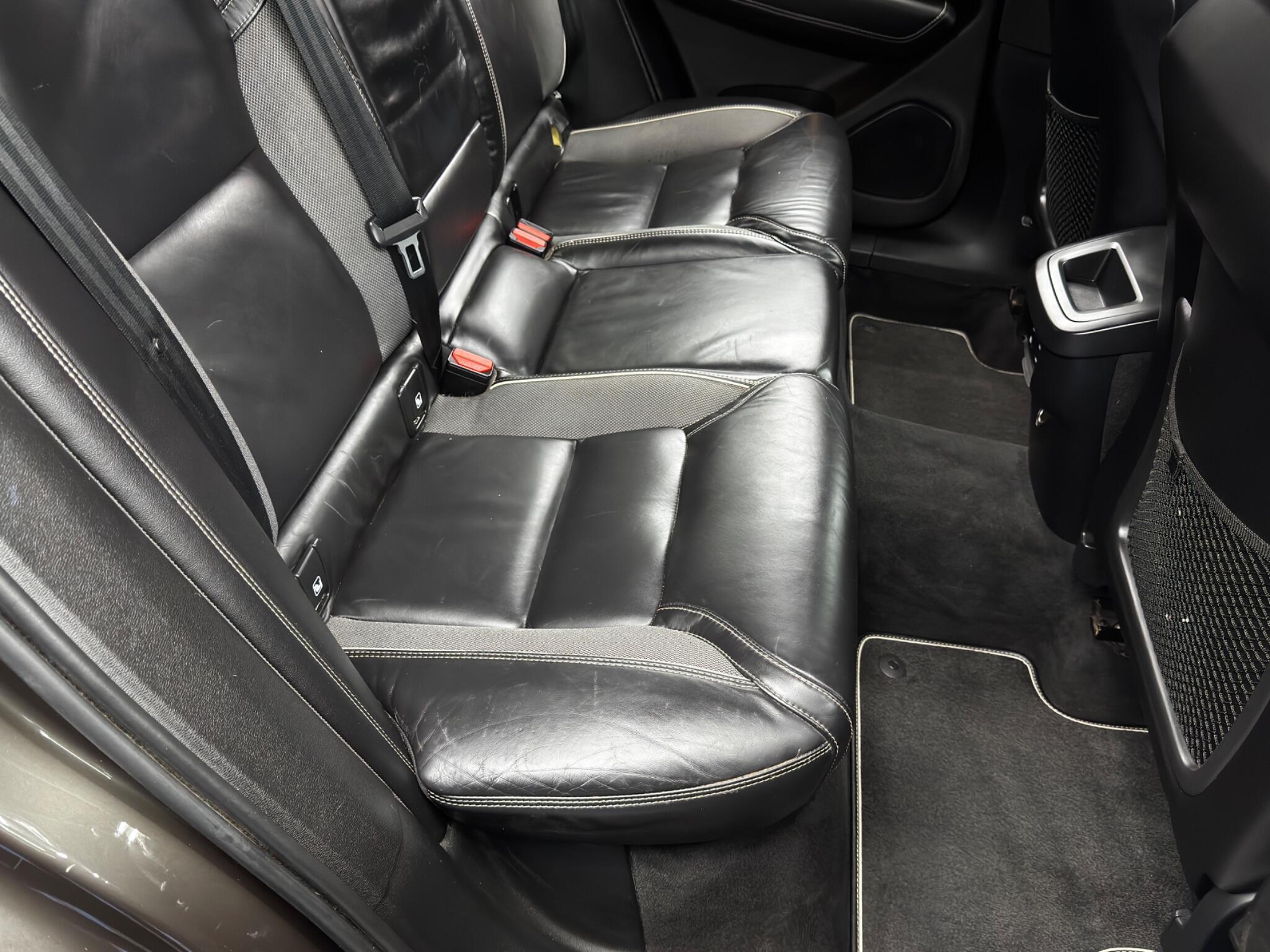 Volvo XC60 - Image 16