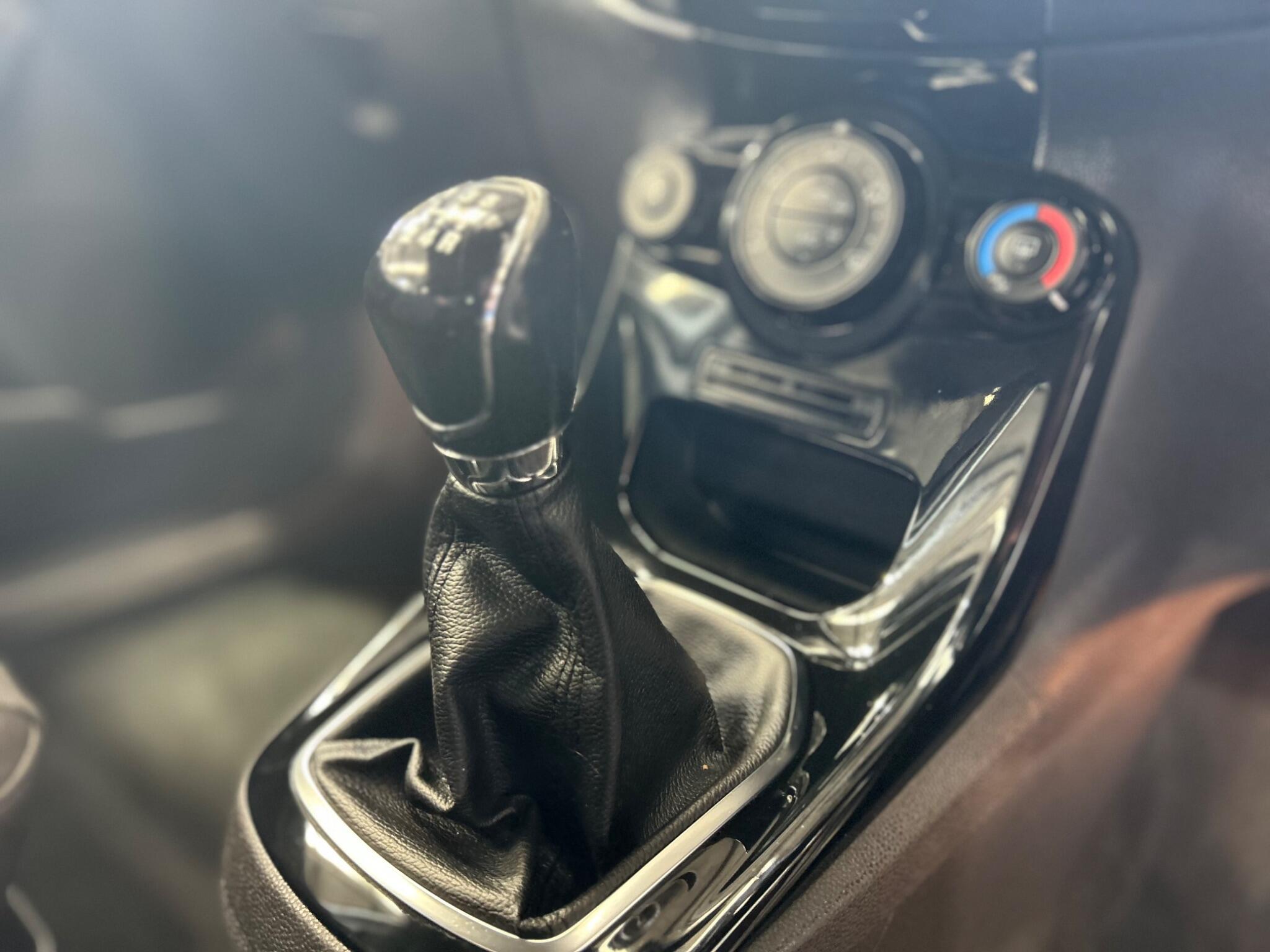 Ford Fiesta - Image 15