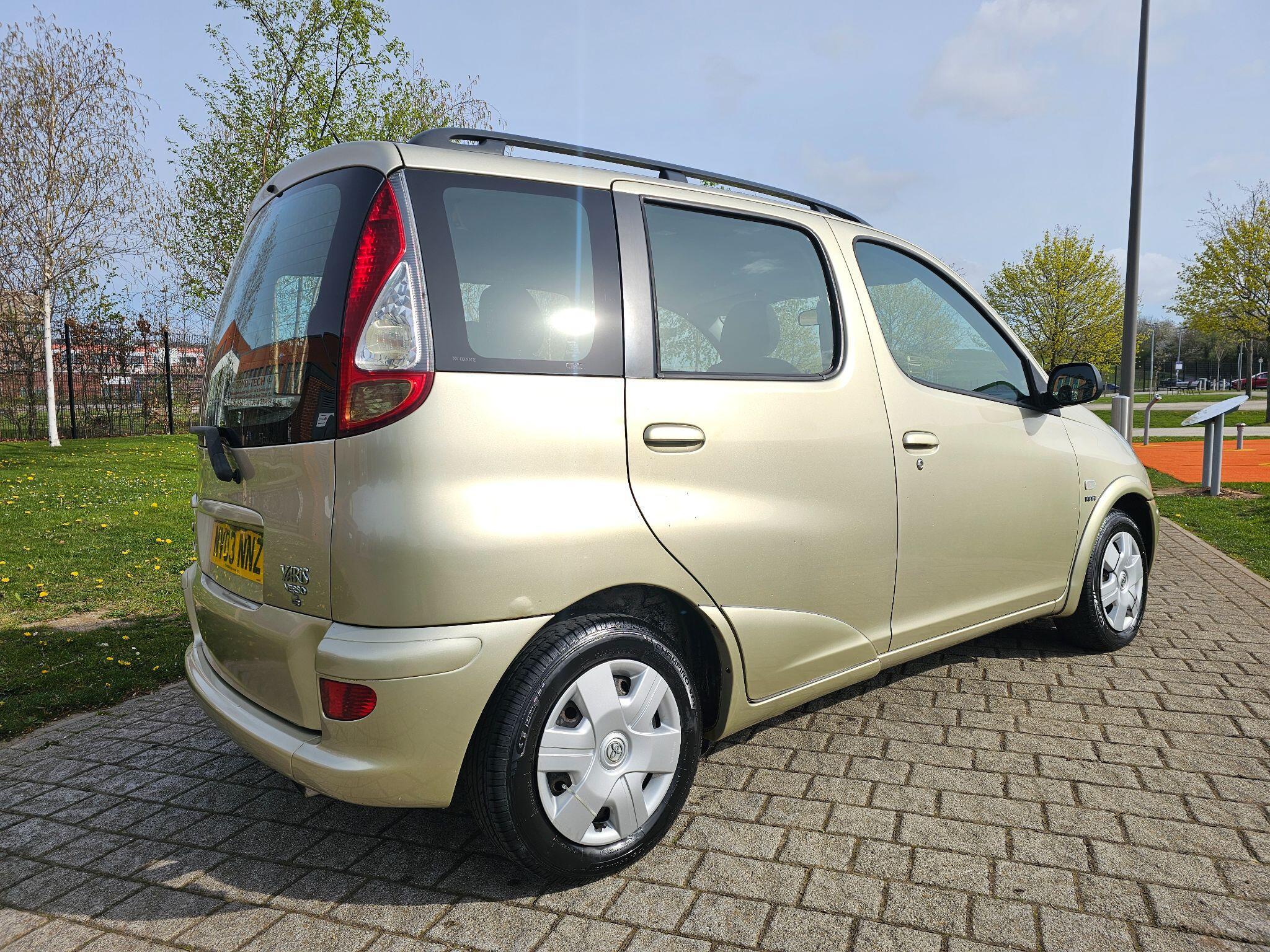 Toyota Yaris Verso - Image 4