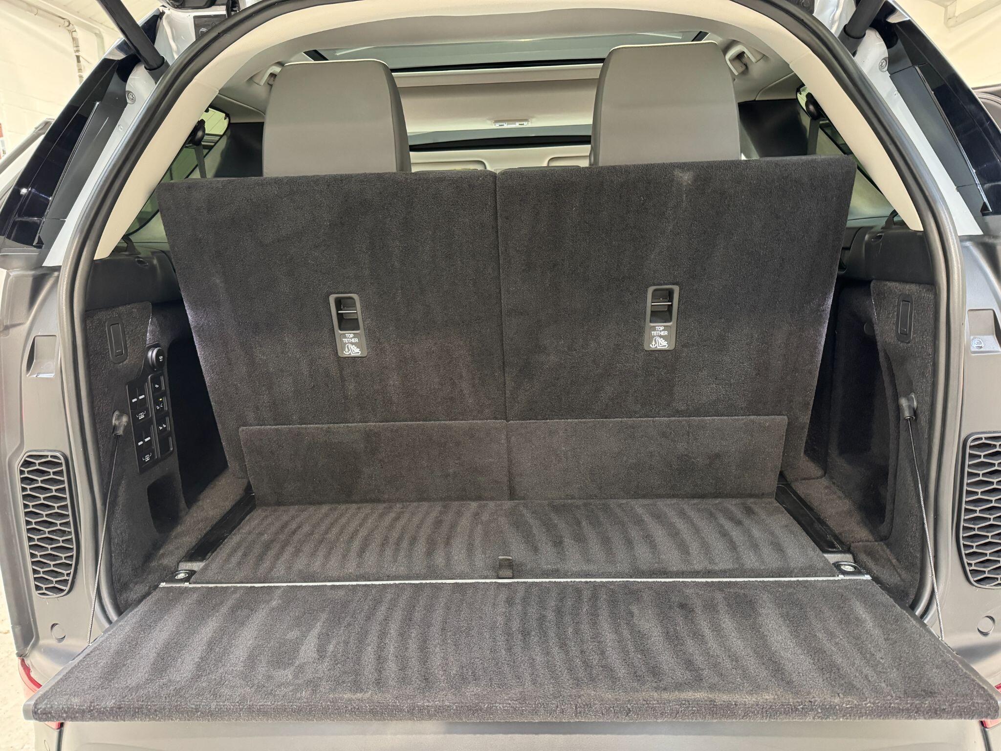 Land Rover Discovery - Image 66