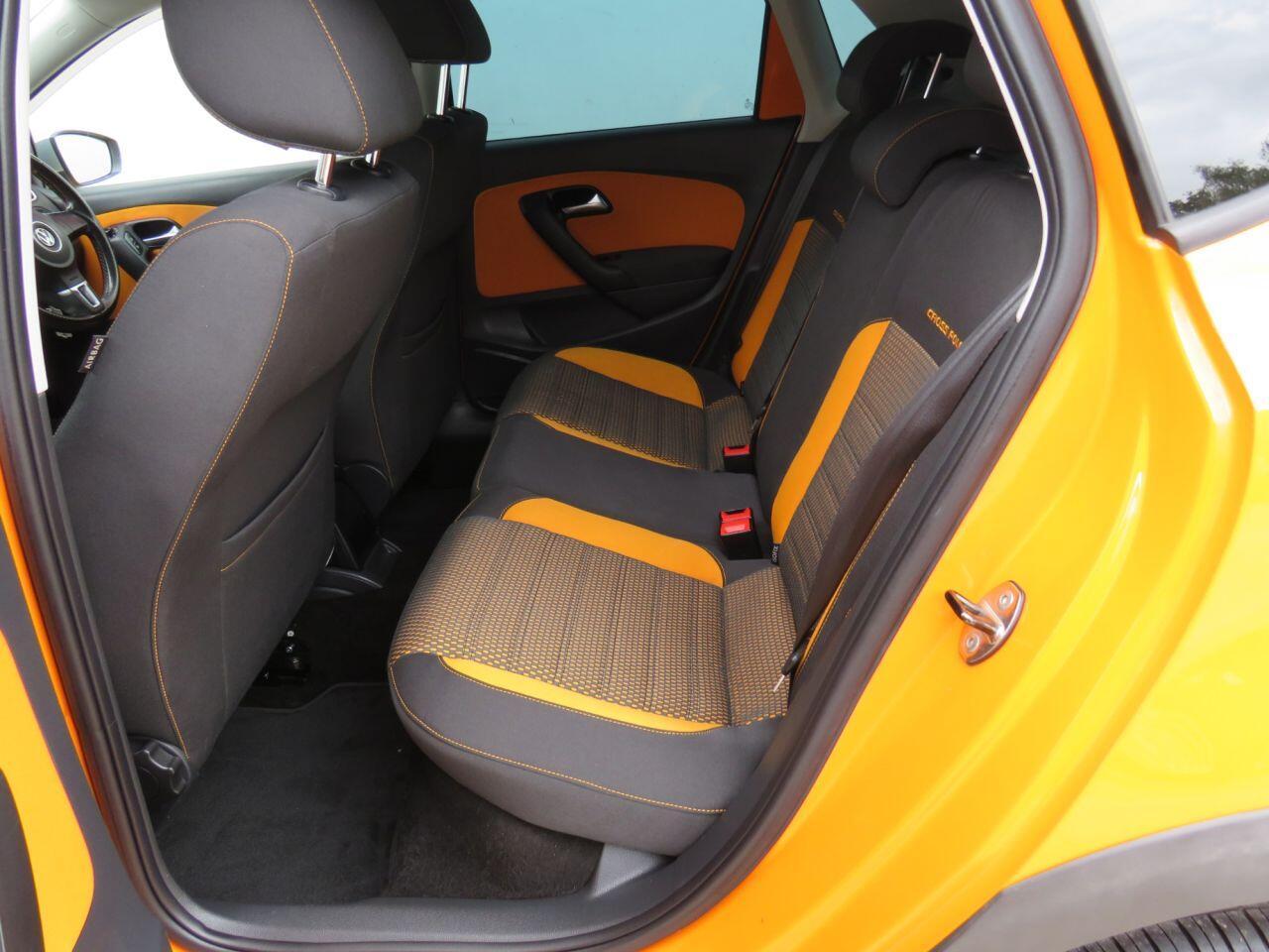 Volkswagen Polo - Image 10