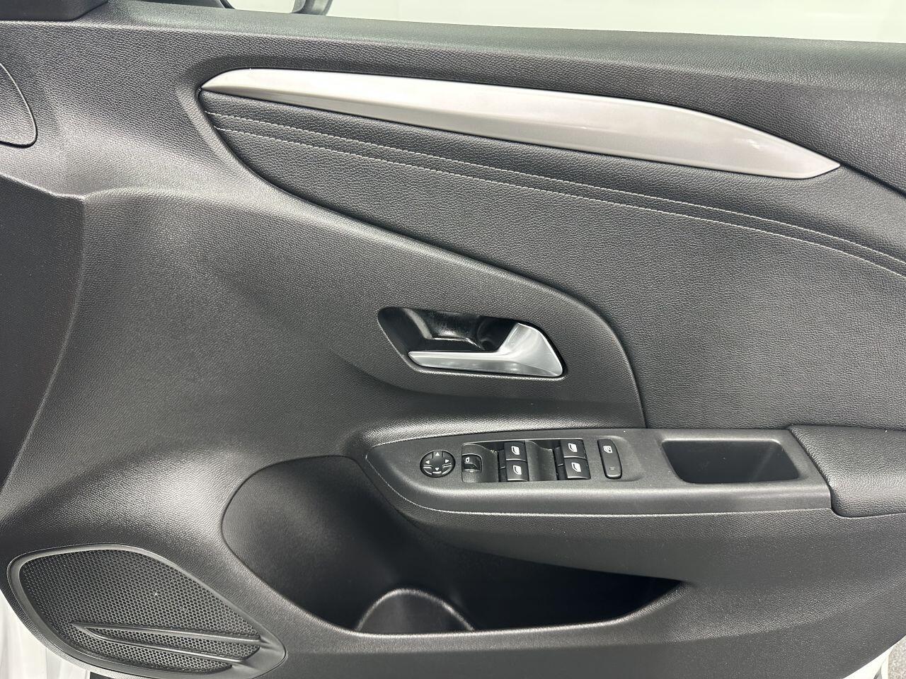 Vauxhall Corsa - Image 17