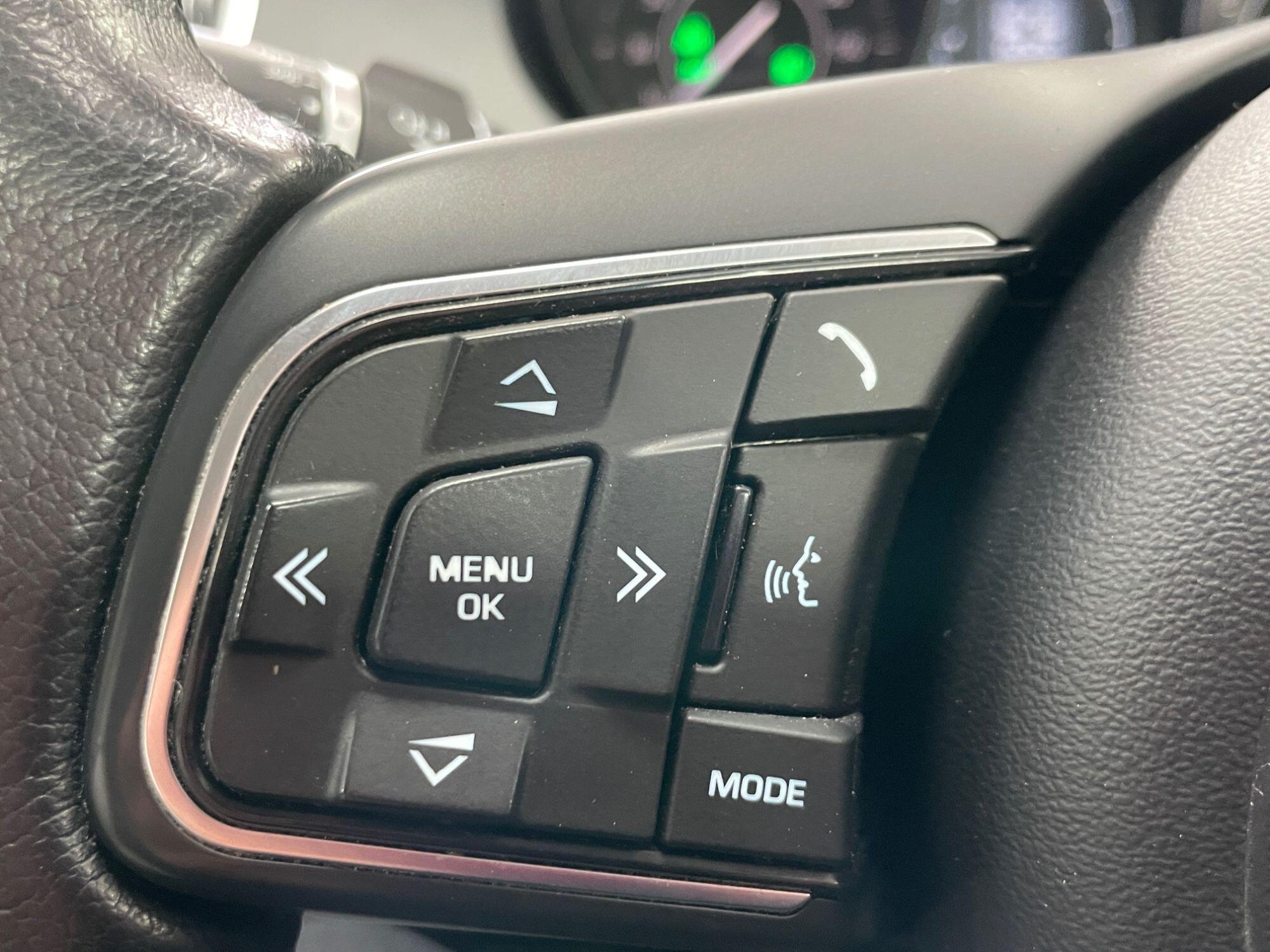 Jaguar E-Pace - Image 40