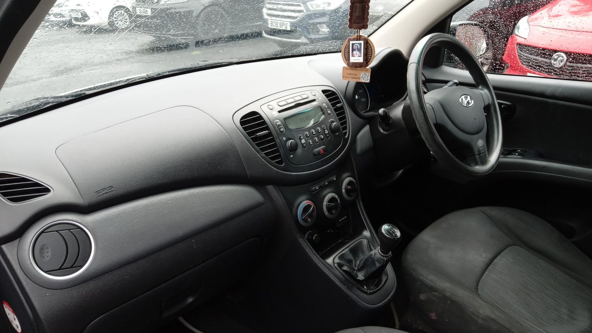 Hyundai i10 - Image 11