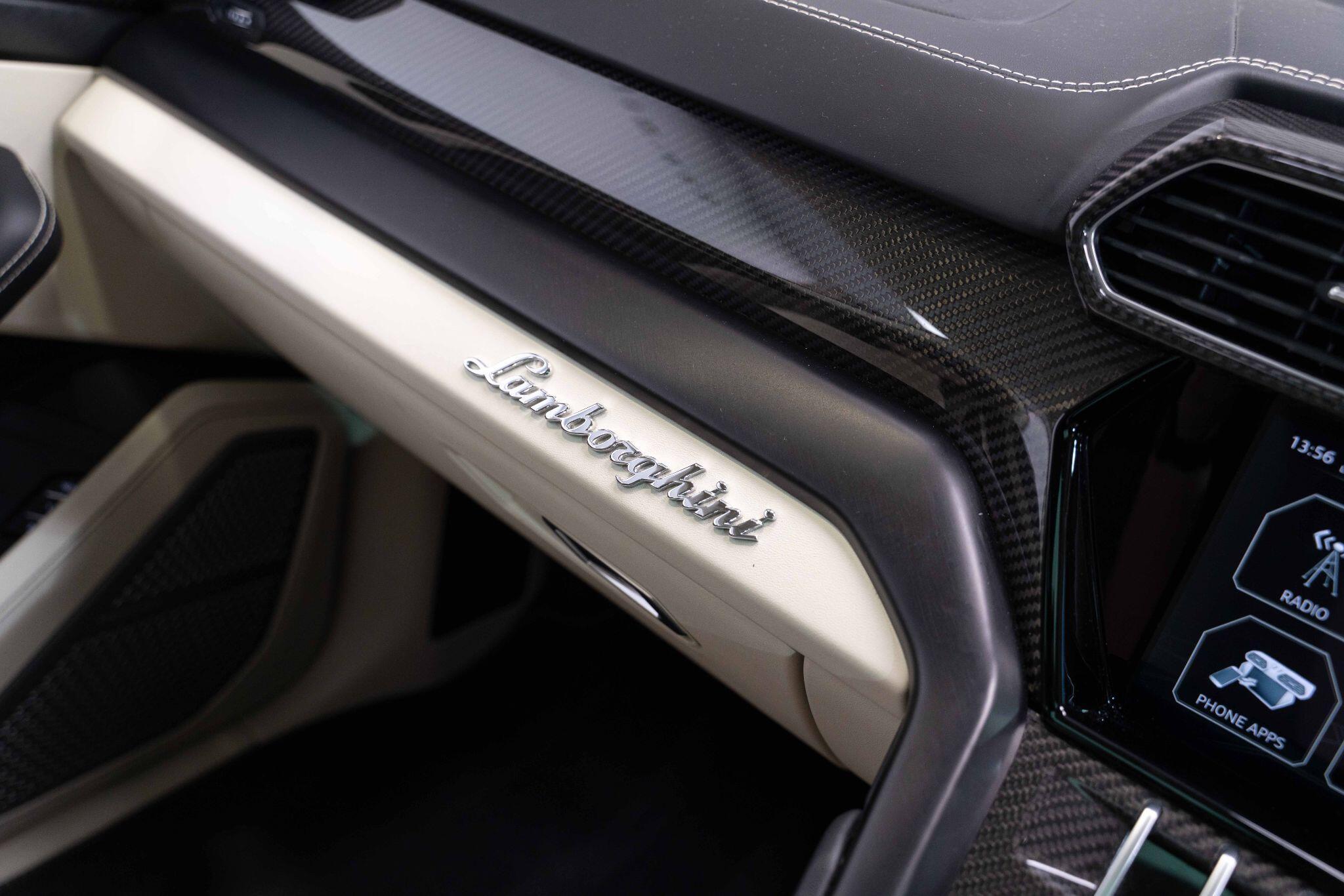 Lamborghini Urus - Image 63