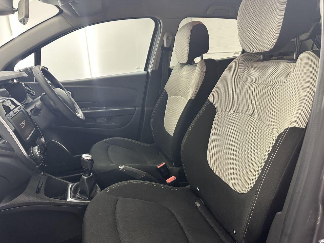 Renault Captur - Image 2