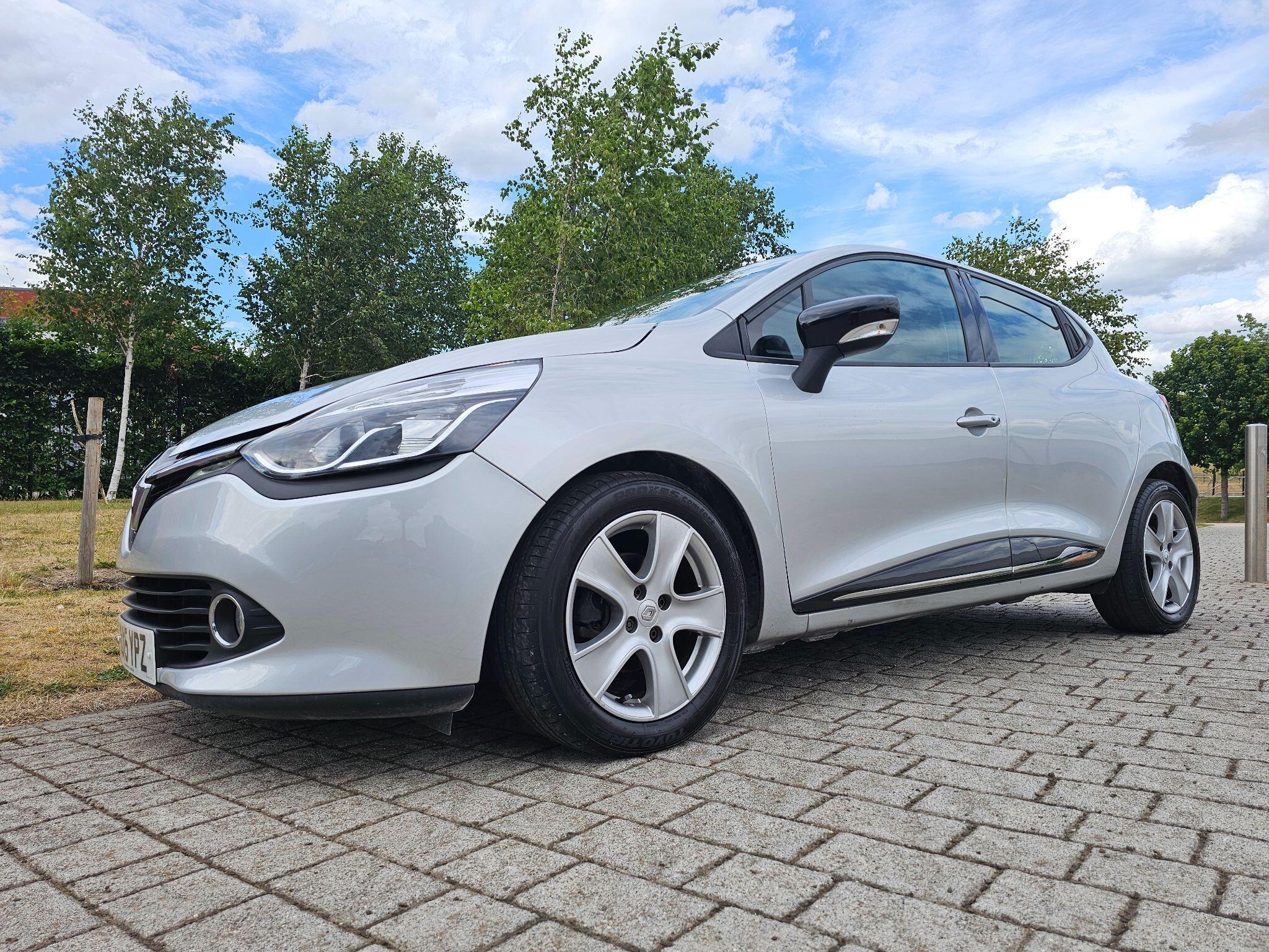 Renault Clio - Image 16