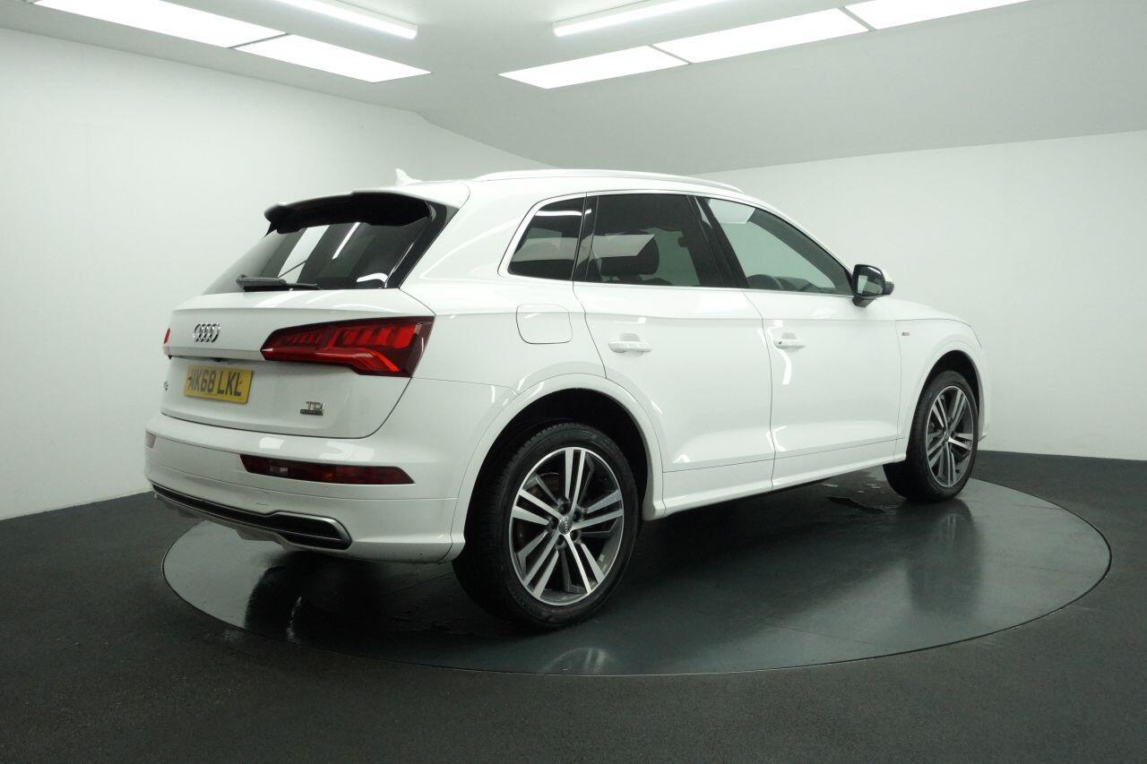 Audi Q5 - Image 8