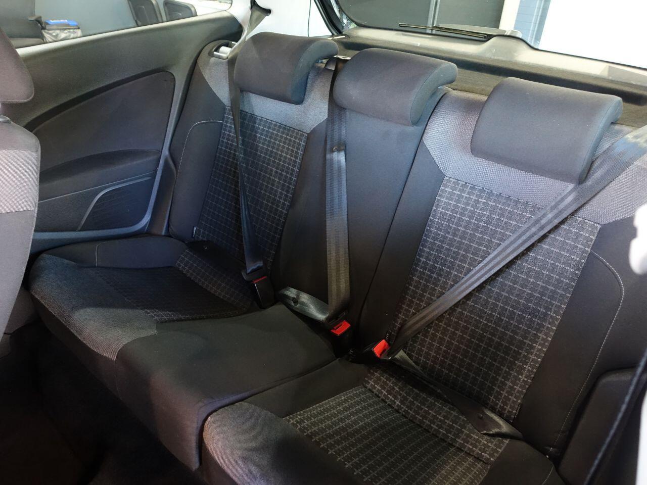 Volkswagen Polo - Image 15