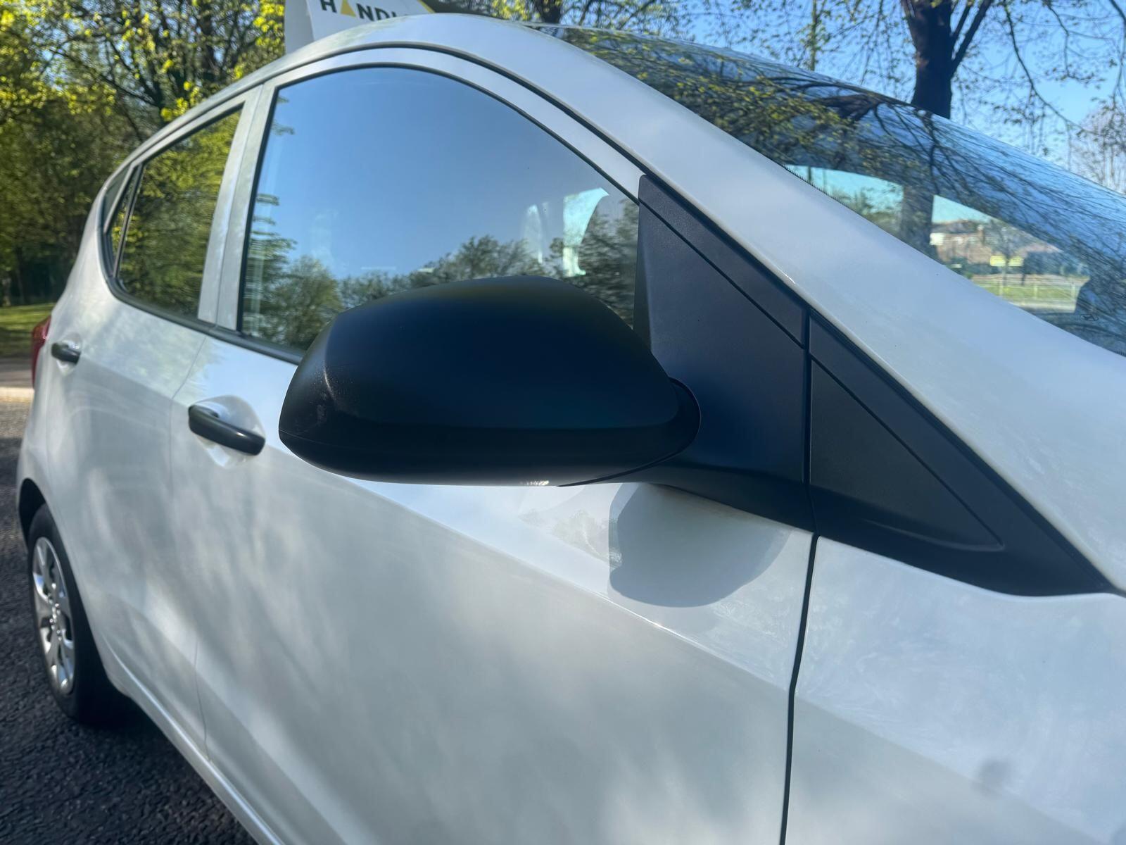 Hyundai i10 - Image 35