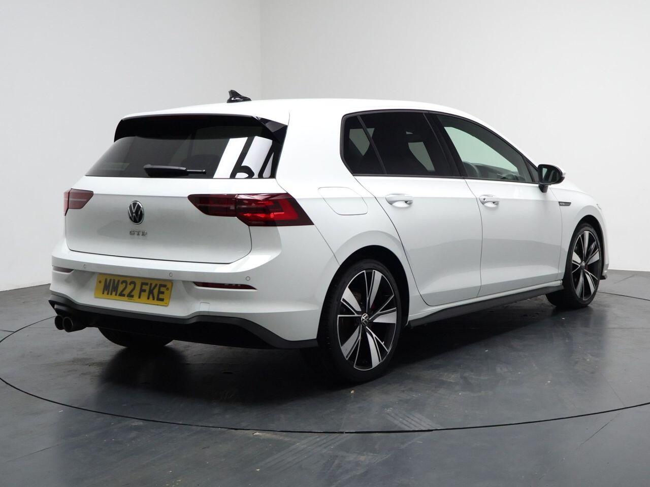 Volkswagen Golf - Image 12