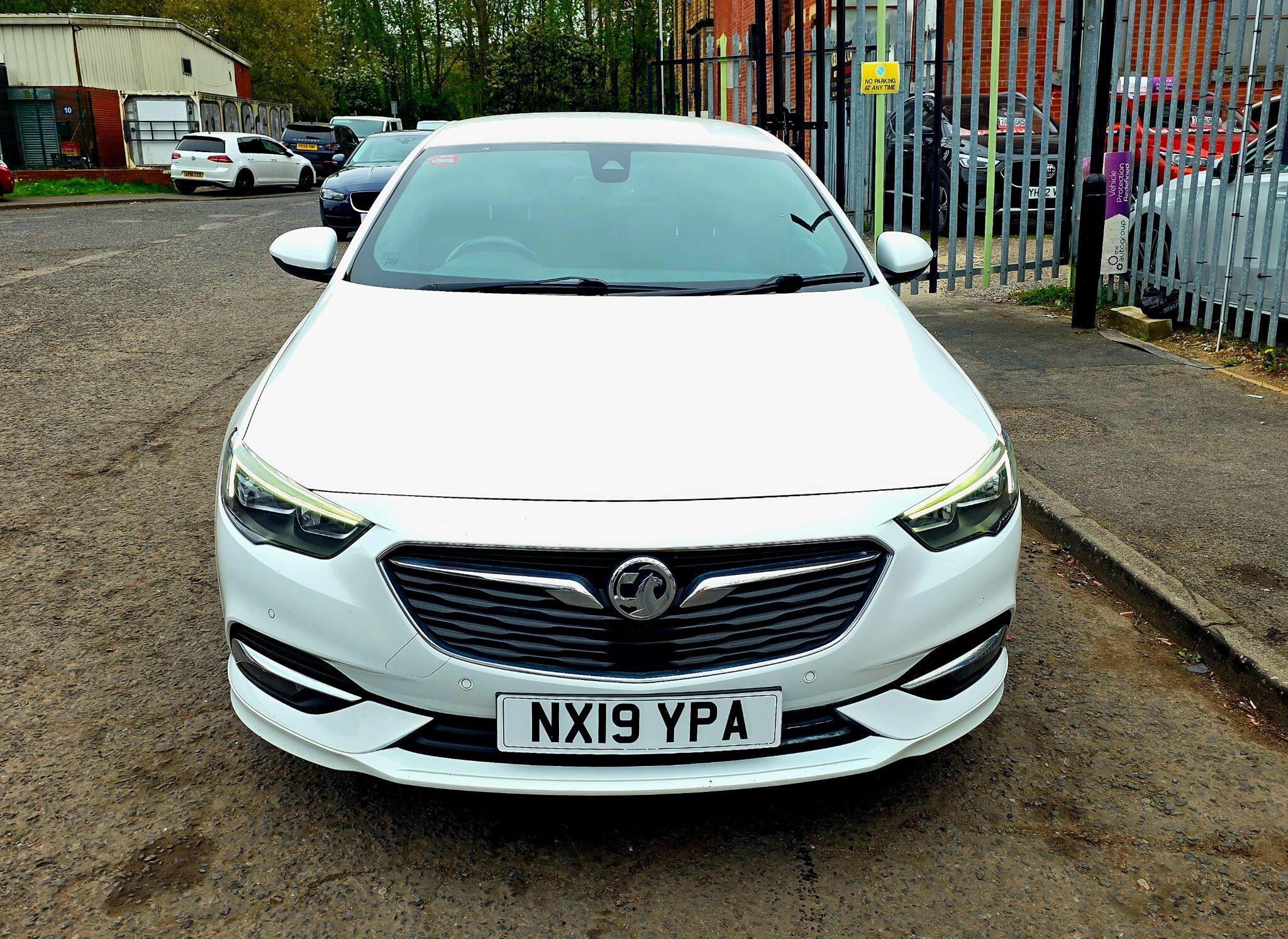Vauxhall Insignia - Image 3