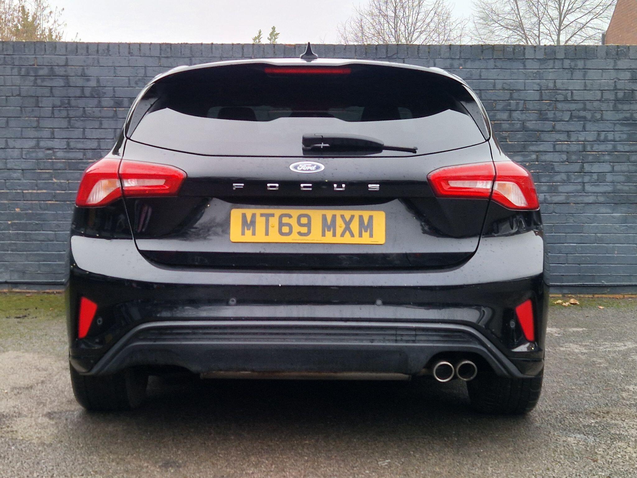 Ford Focus - Image 24