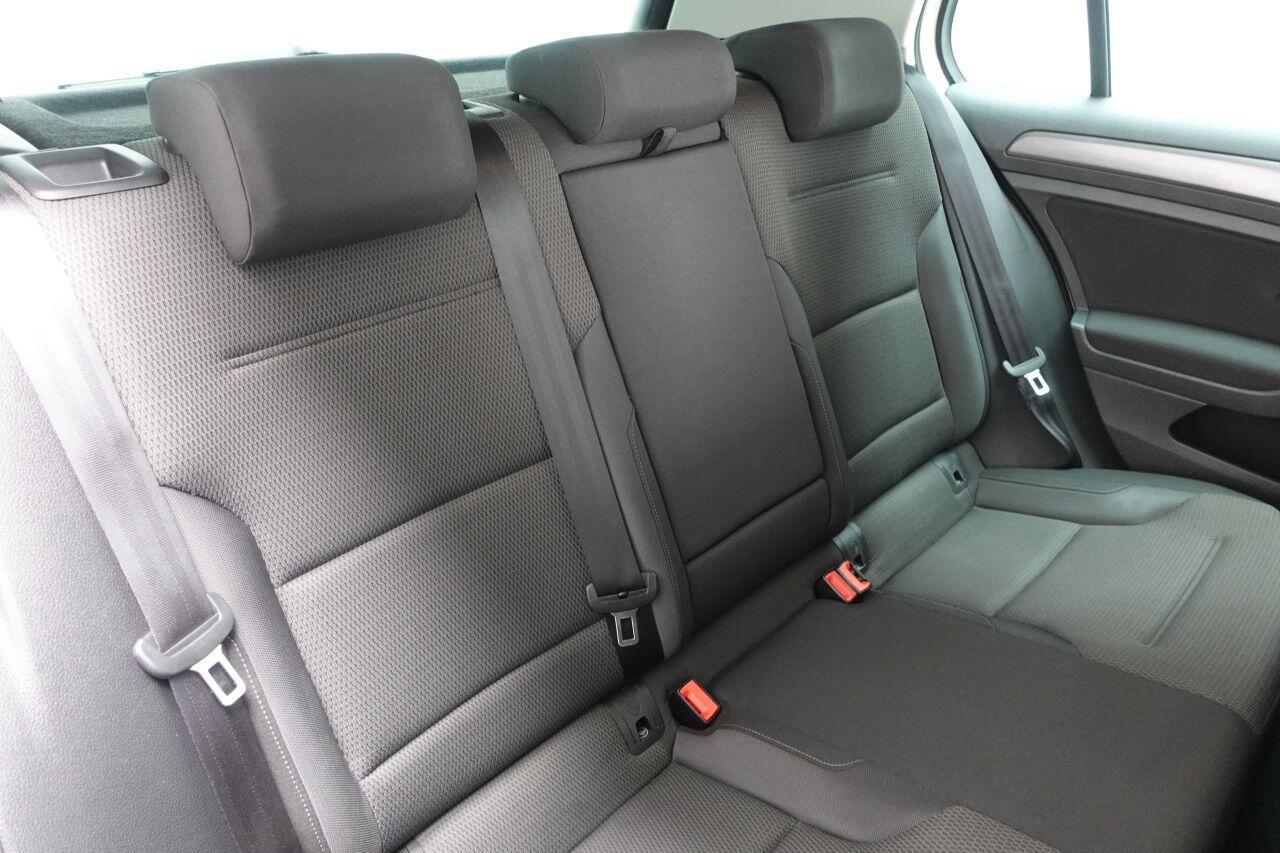 Volkswagen Golf - Image 20