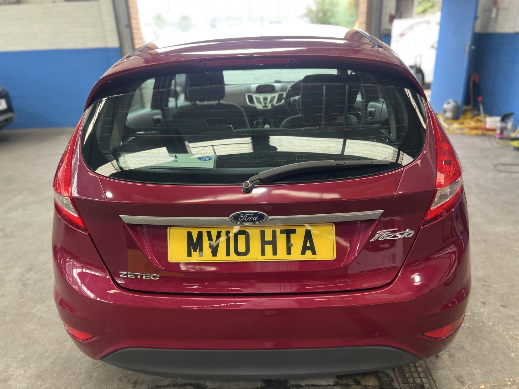 Ford Fiesta - Image 9