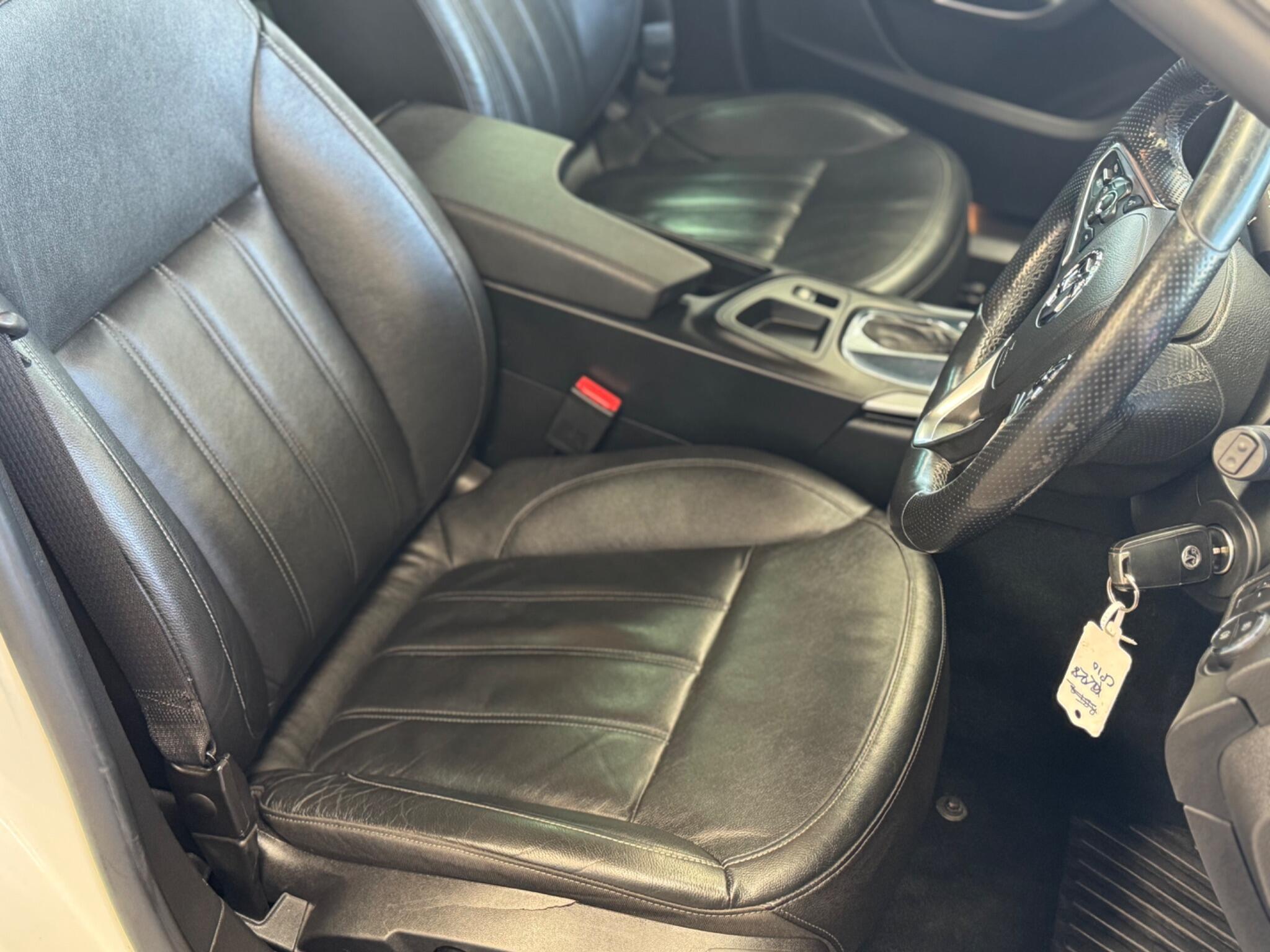 Vauxhall Insignia - Image 12