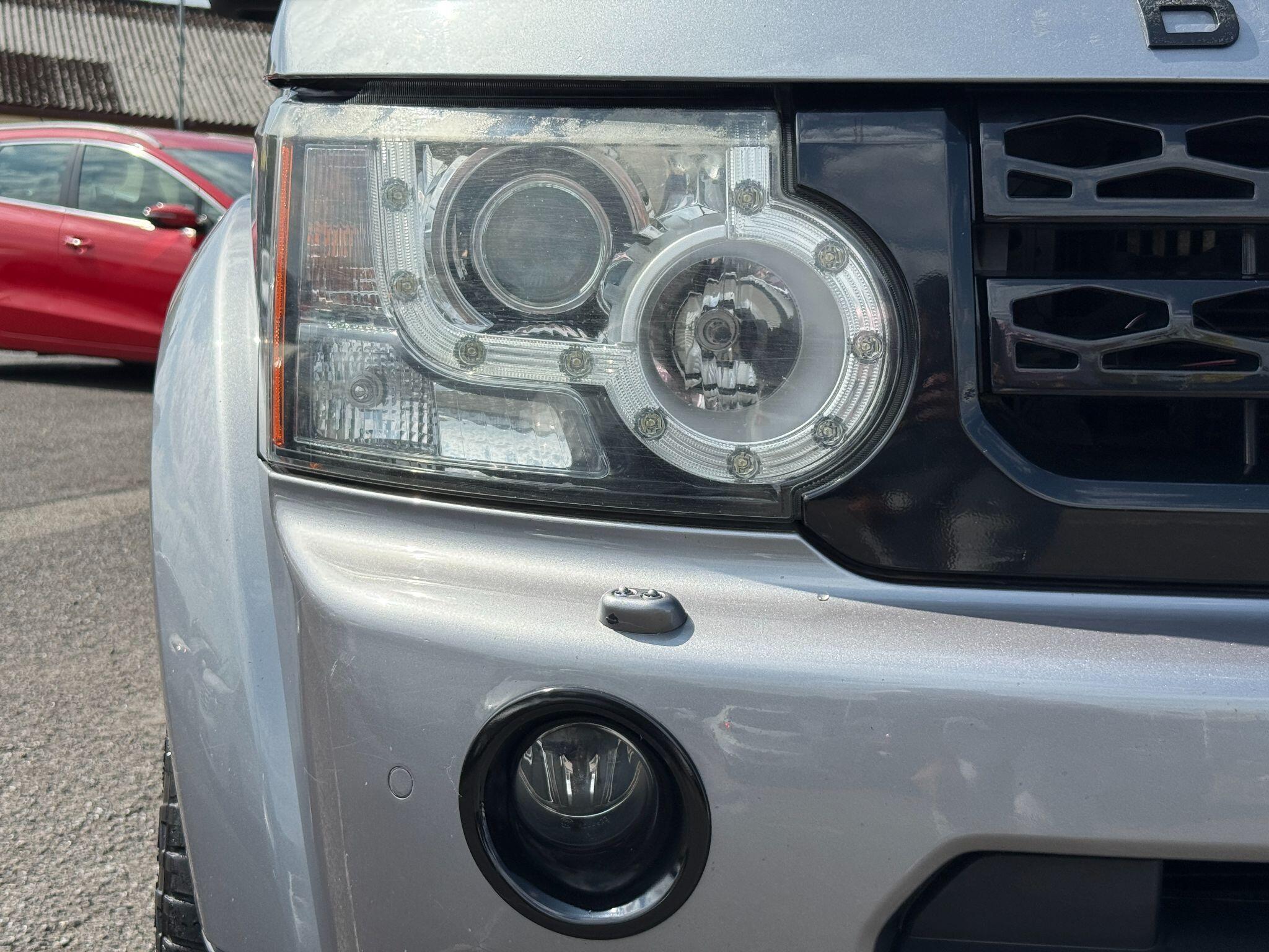 Land Rover DISCOVERY 4 - Image 12