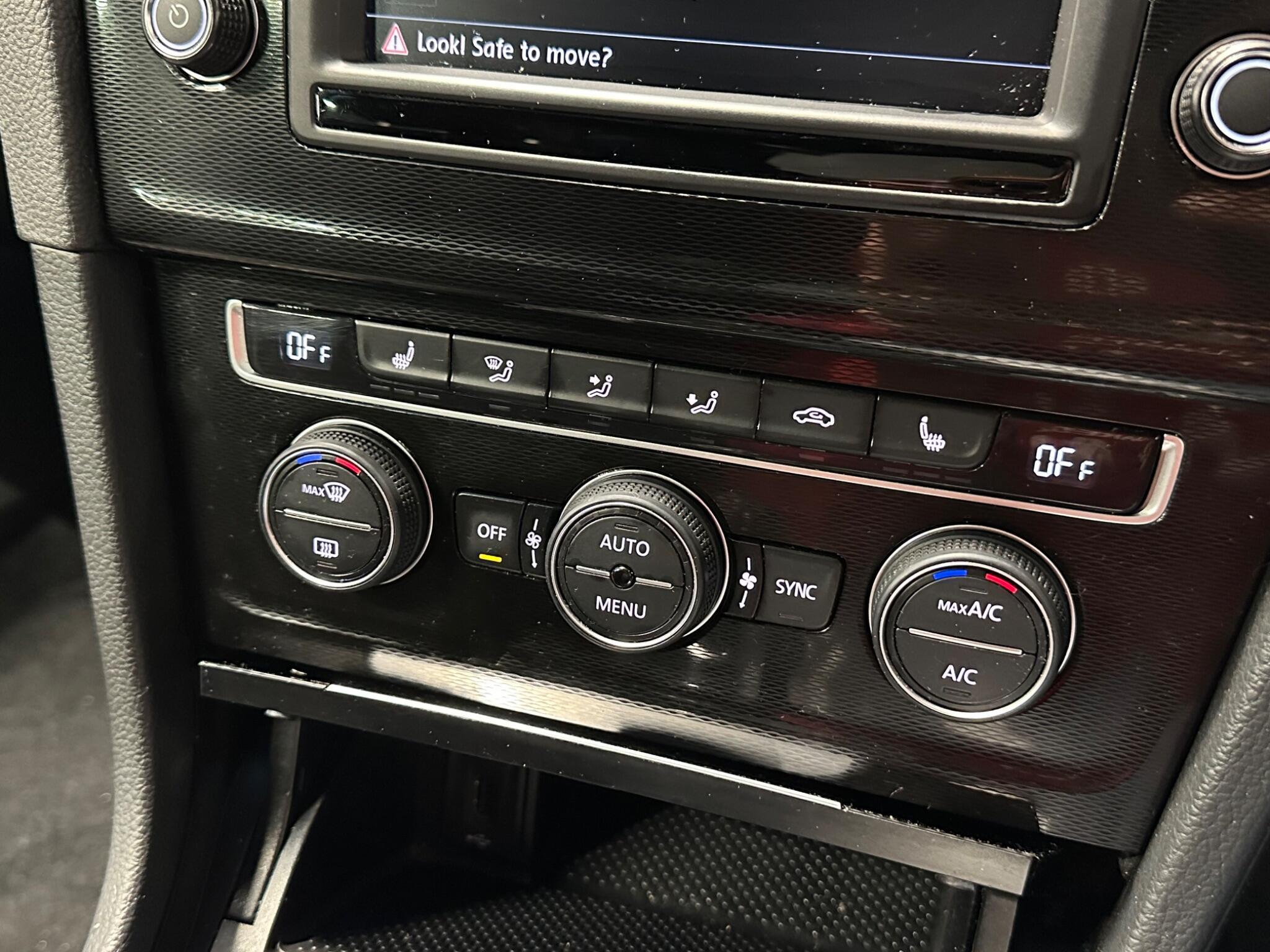 Volkswagen Golf - Image 17