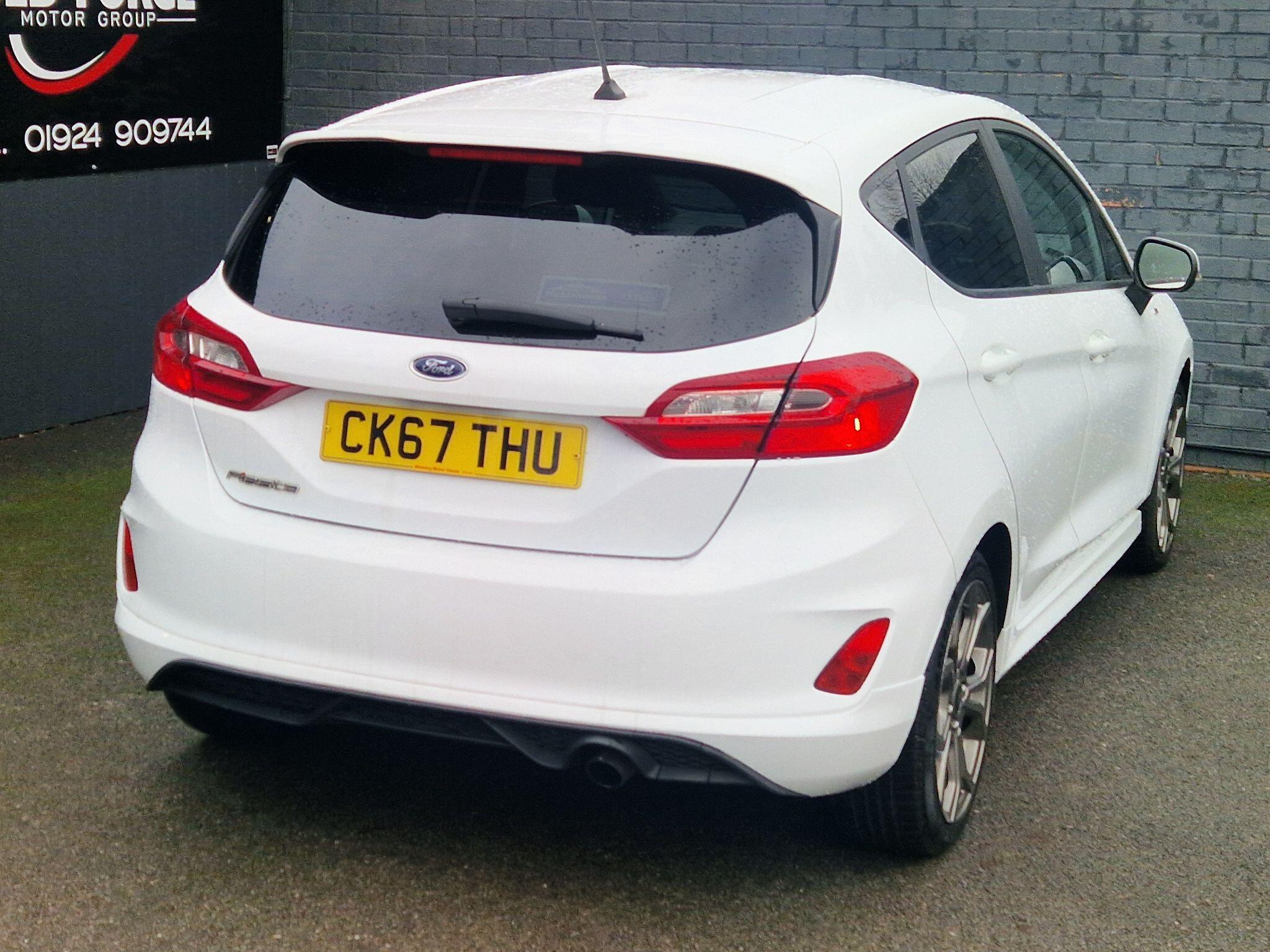 Ford Fiesta - Image 10