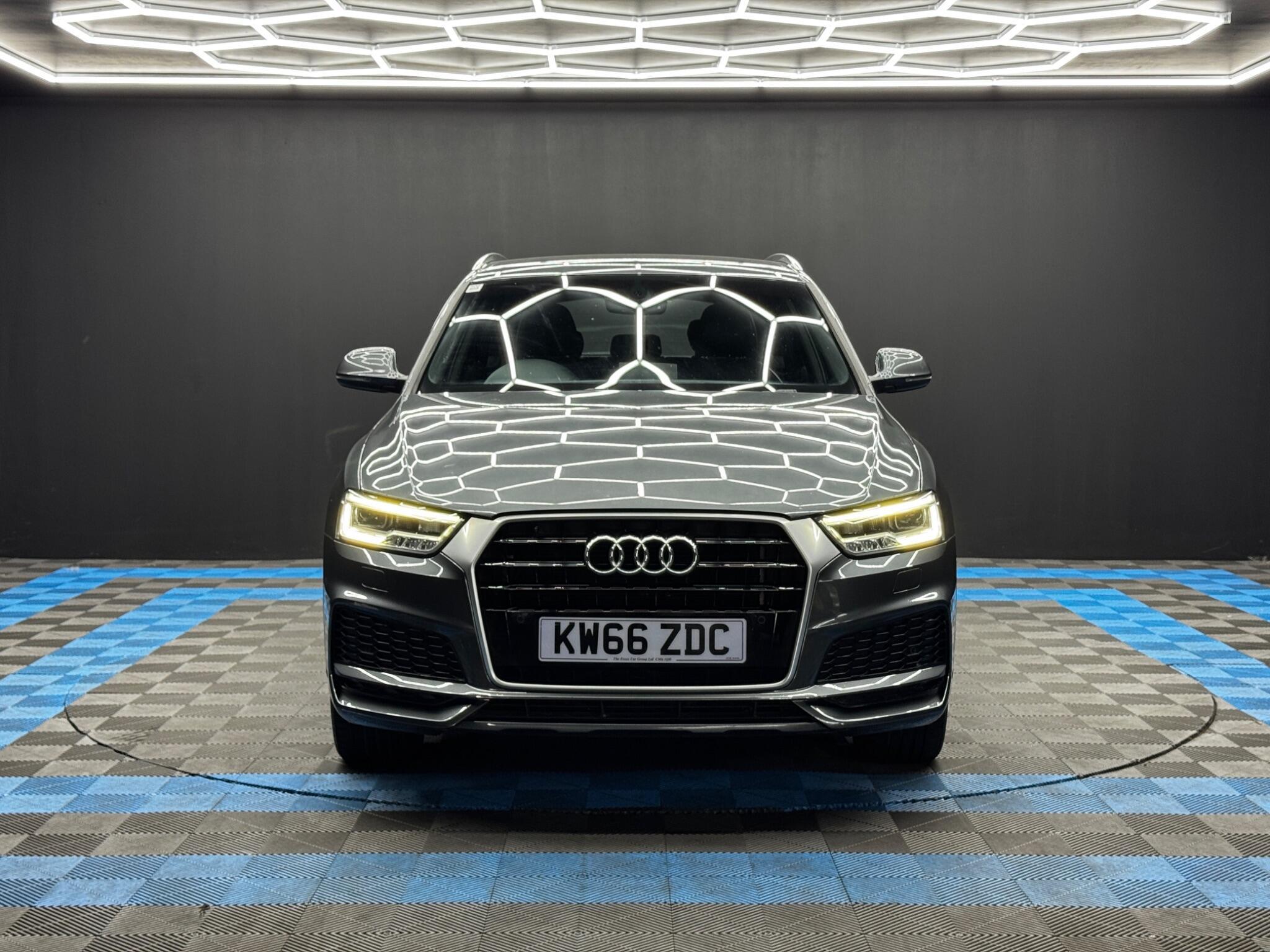 Audi Q3 - Image 2