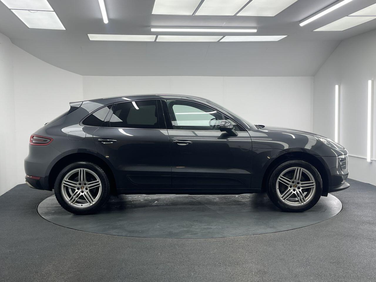 Porsche Macan - Image 20