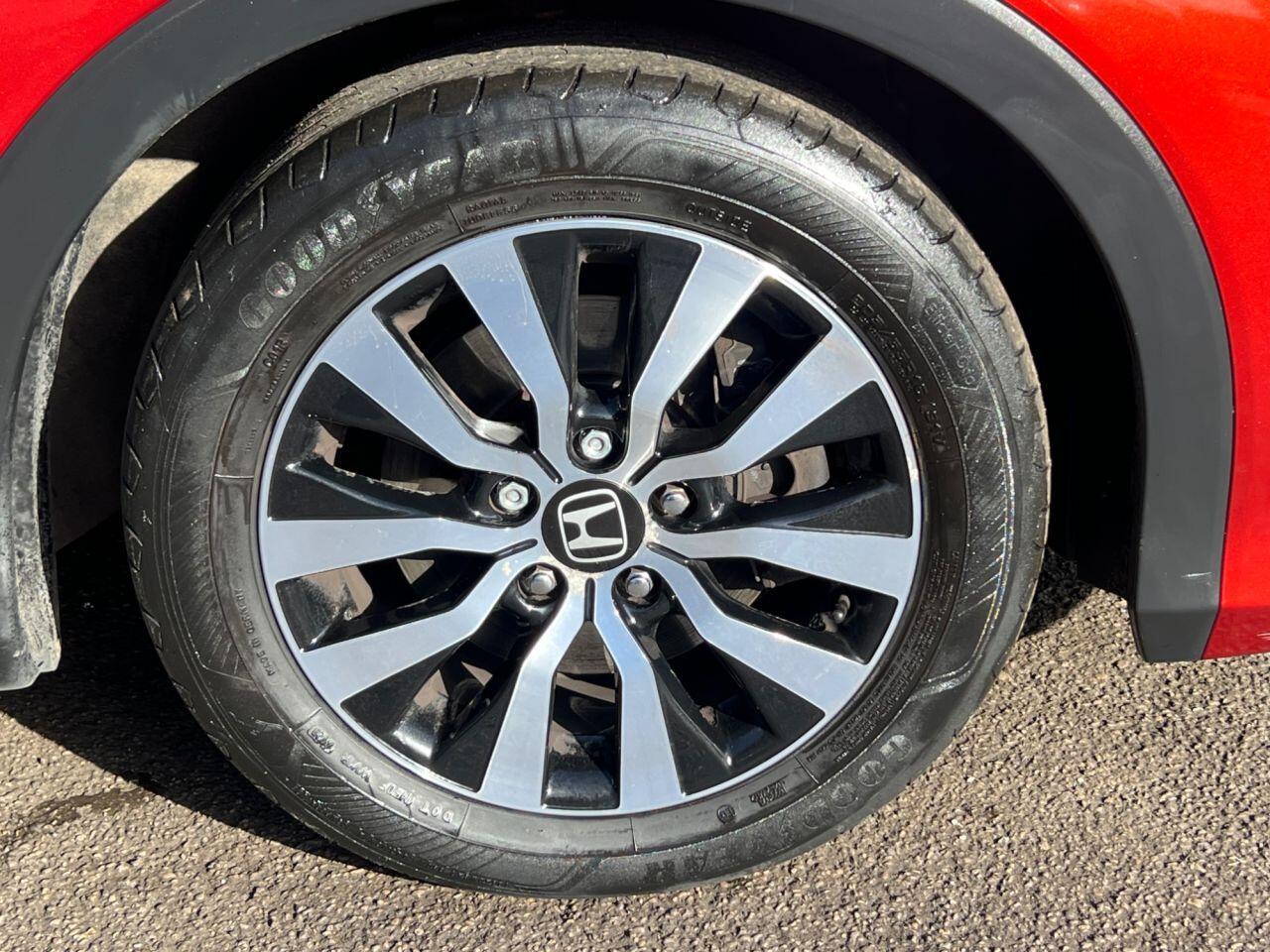 Honda Civic - Image 11