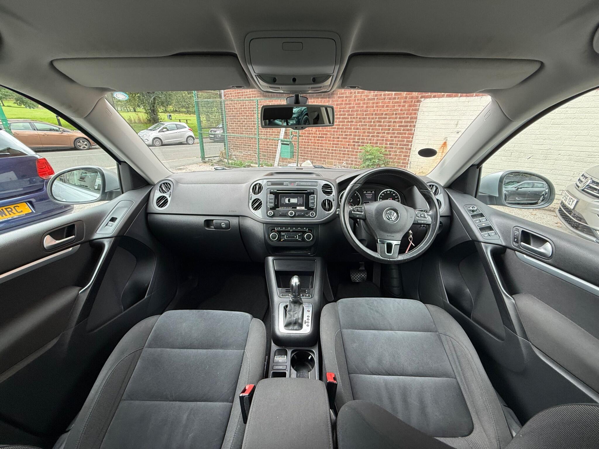 Volkswagen Tiguan - Image 17