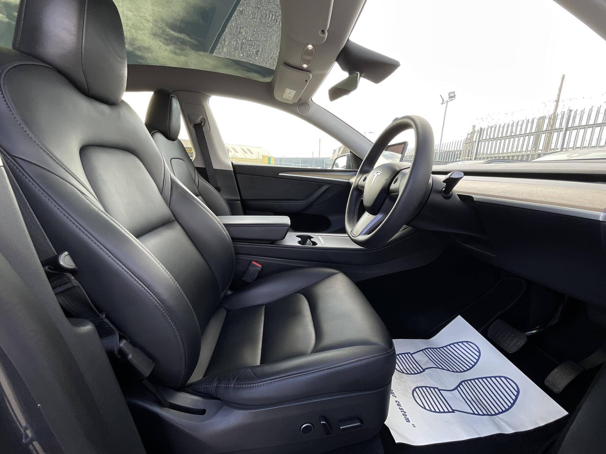 Tesla Model Y - Image 10