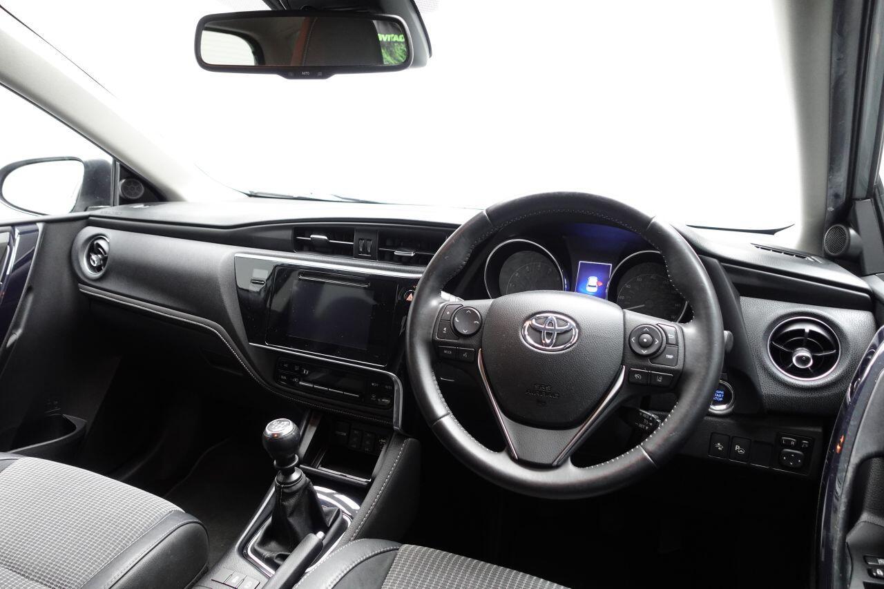 Toyota Auris - Image 15