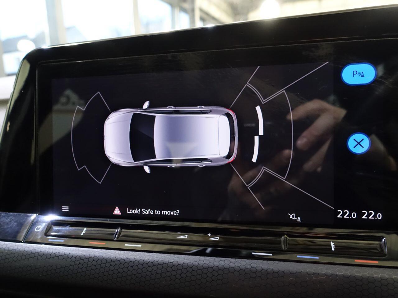 Volkswagen Golf - Image 32