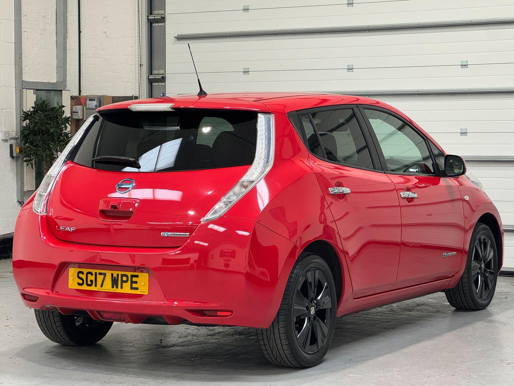 Nissan Leaf - Image 11