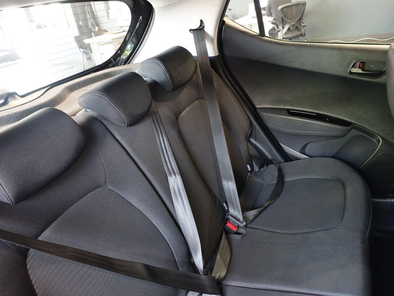 Hyundai i10 - Image 14