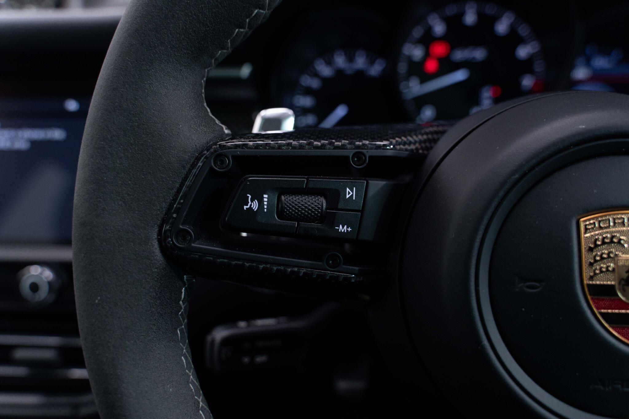 Porsche Macan - Image 18