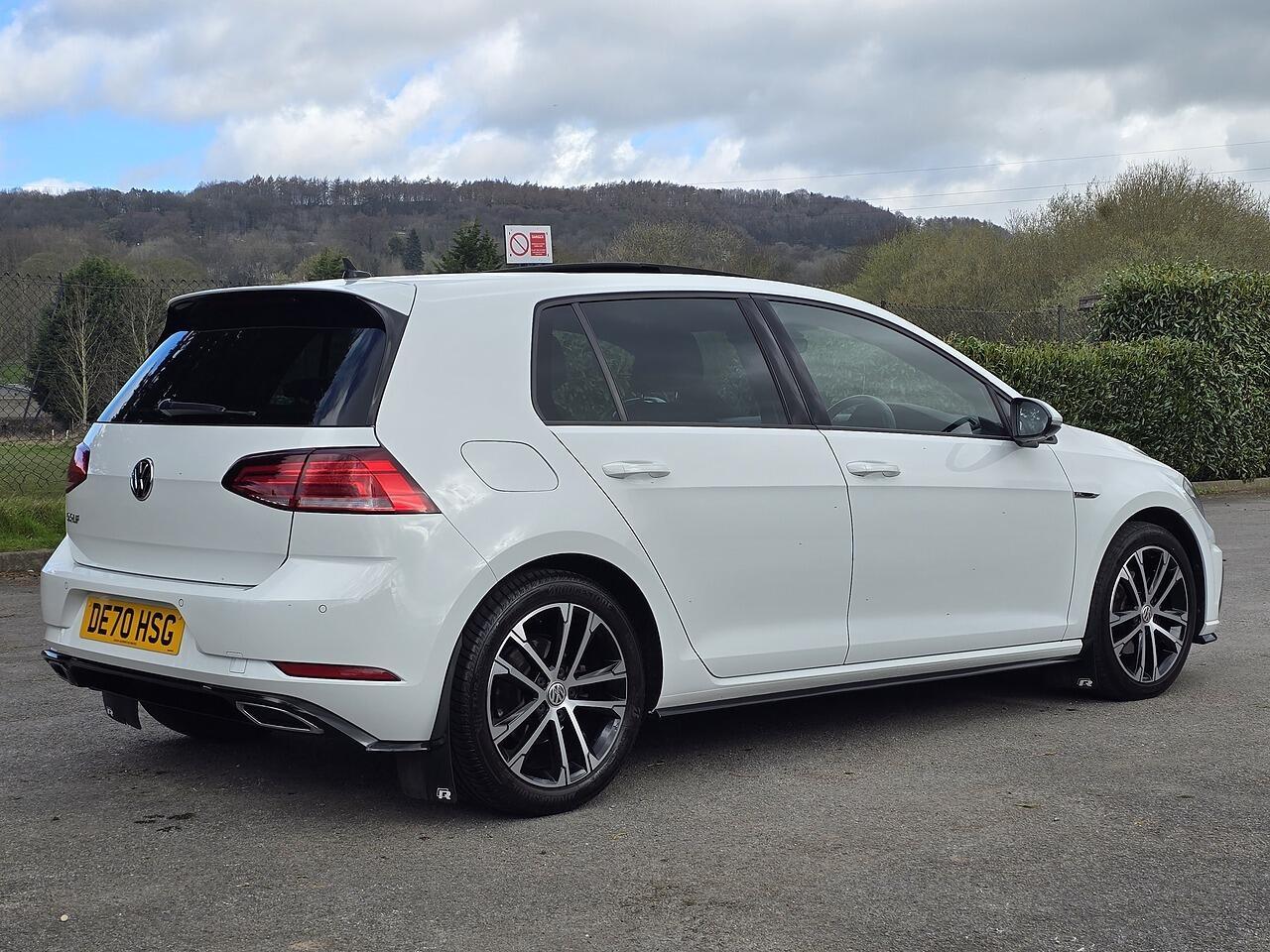 Volkswagen Golf - Image 26