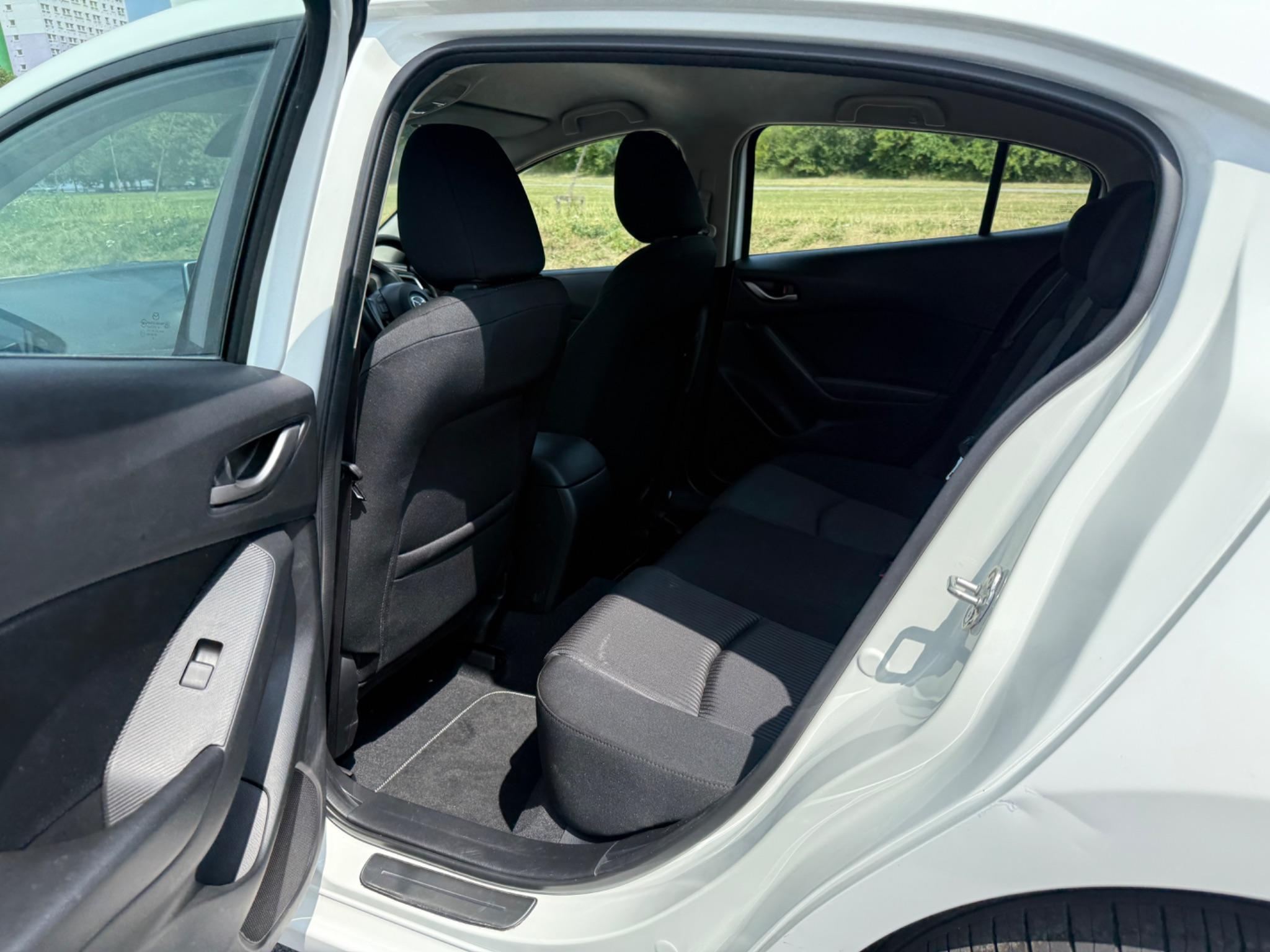 Mazda MAZDA3 - Image 16