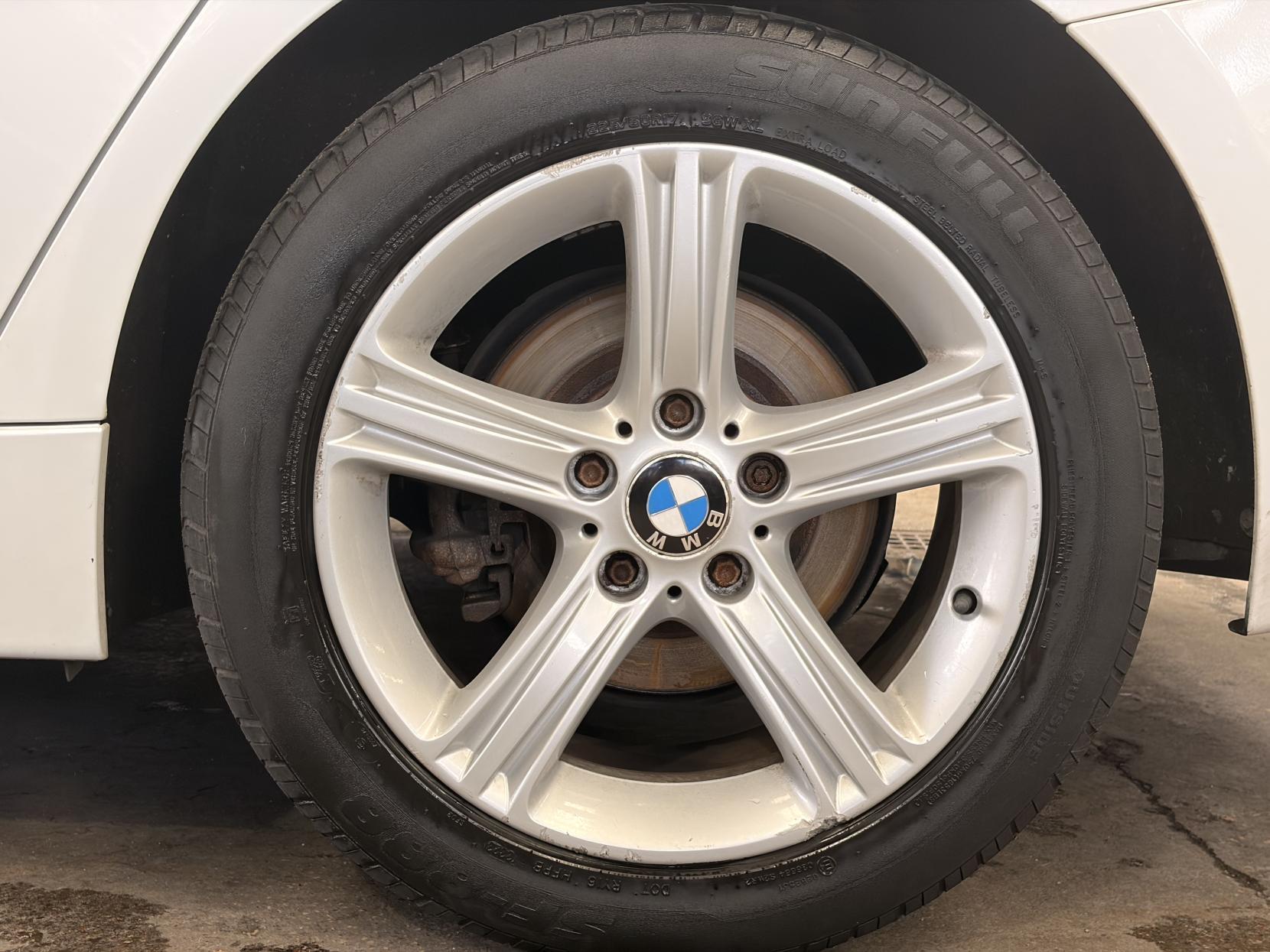 BMW 3 Series - Image 18