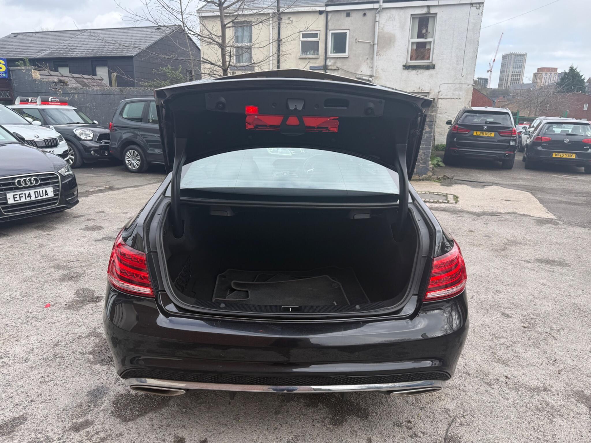 Mercedes E Class - Image 22