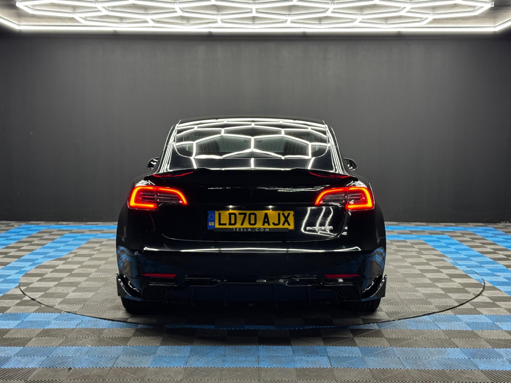 Tesla Model 3 - Image 6