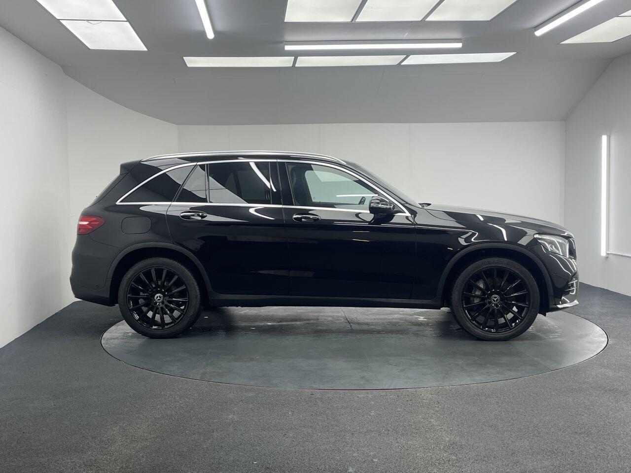 Mercedes GLC - Image 19