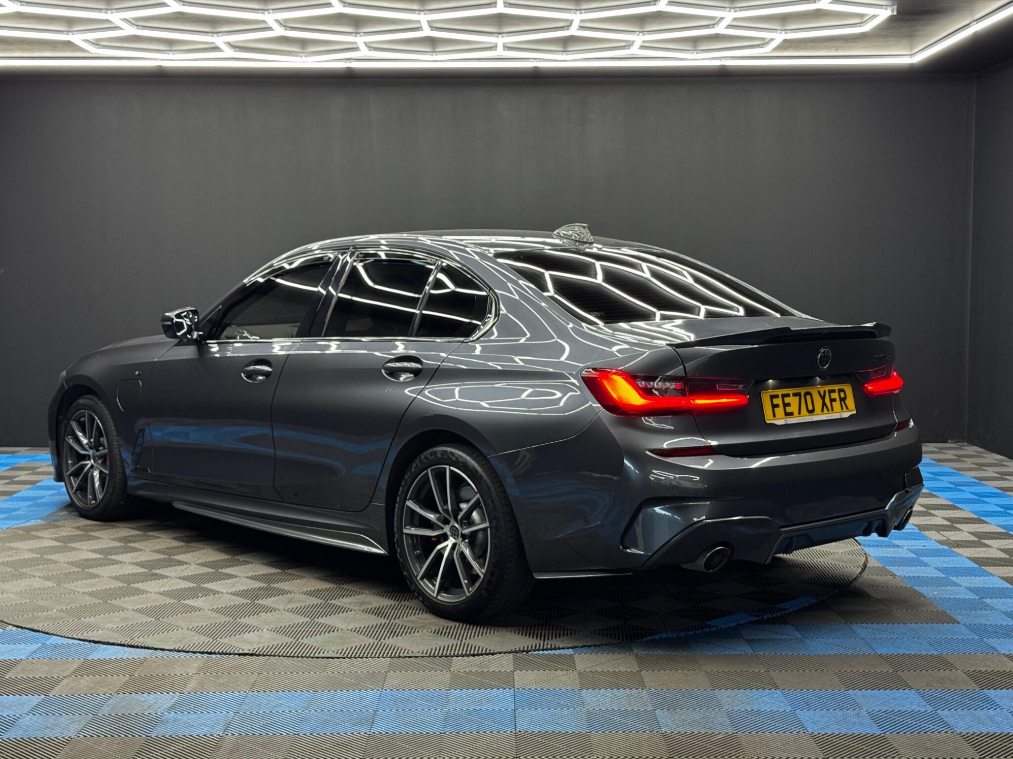 BMW 3 Series - Image 7