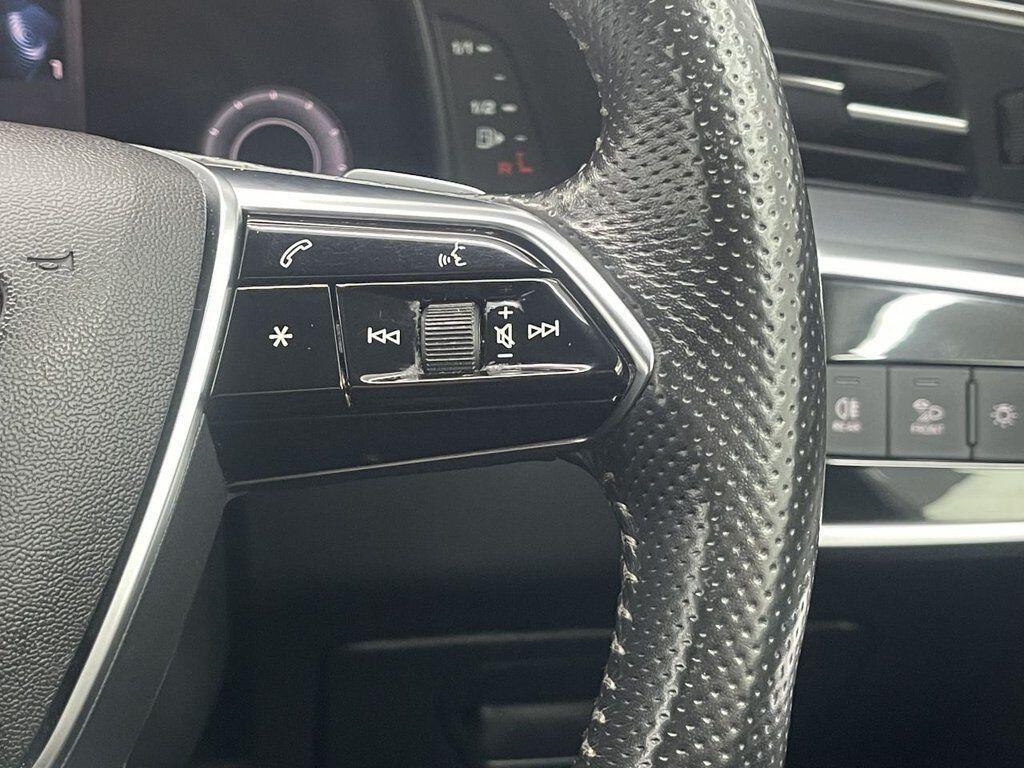 Audi A6 Saloon - Image 25
