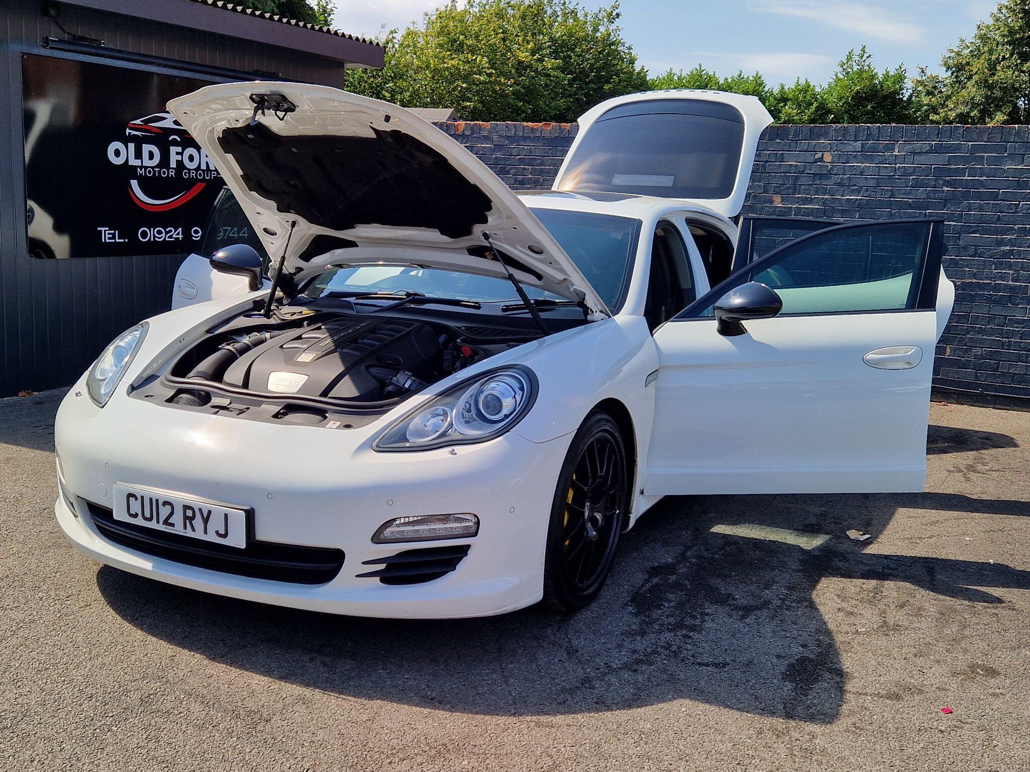 Porsche Panamera - Image 14